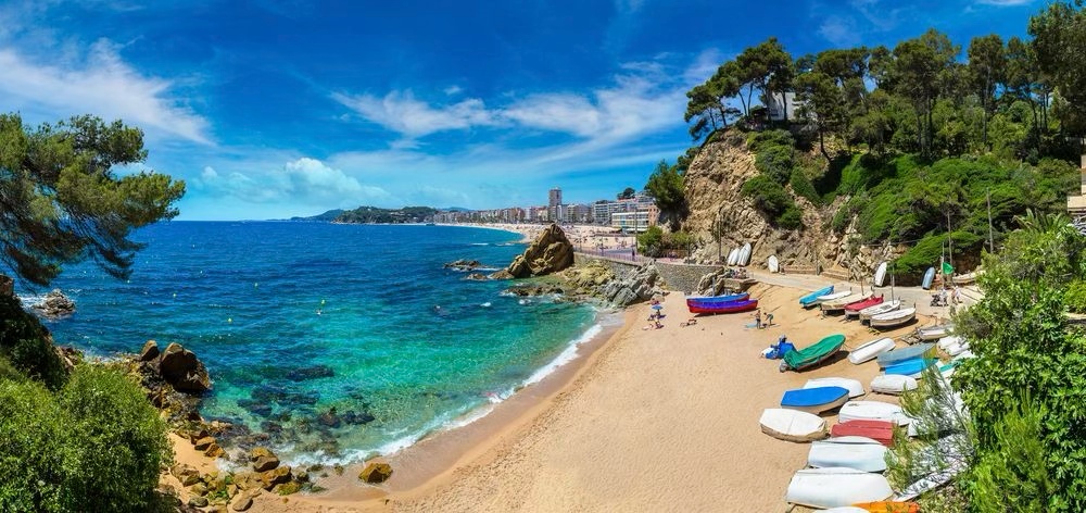 Discover the lesser-known beaches of Catalonia