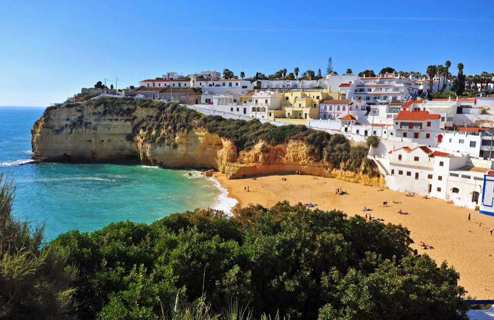 Towns and villages in the Algarve to drive through: from east to west