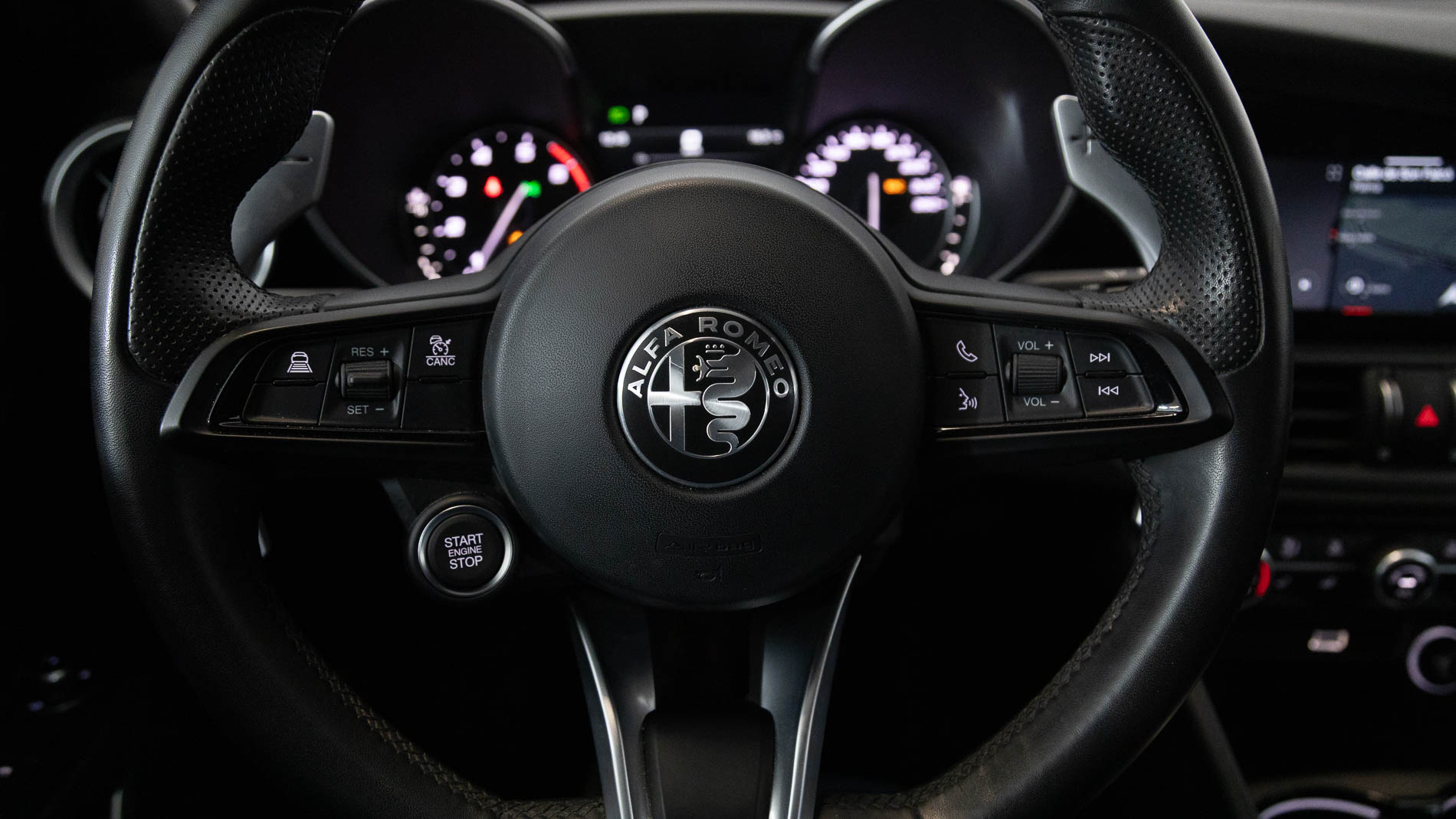 alfa romeo giulia veloce 2.0 TURBO 280CV AWD AUTO 2022 rojo alfa 24