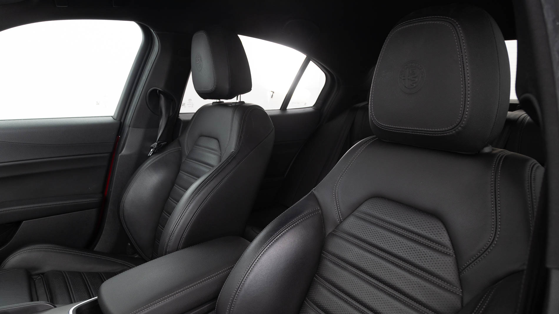 alfa romeo giulia veloce 2.0 TURBO 280CV AWD AUTO 2022 rojo alfa 17