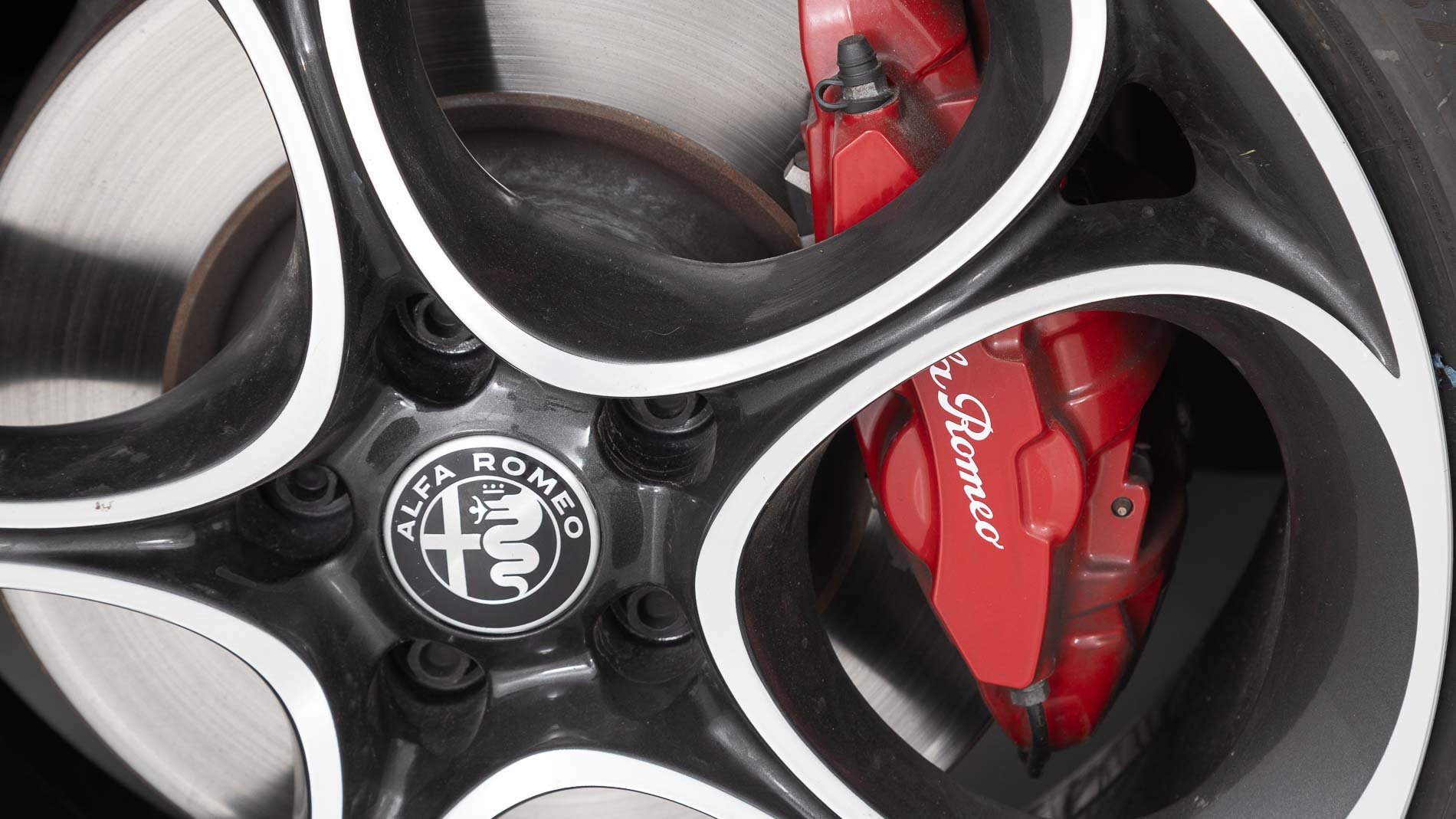 alfa romeo giulia veloce 2.0 TURBO 280CV AWD AUTO 2022 rojo alfa 29