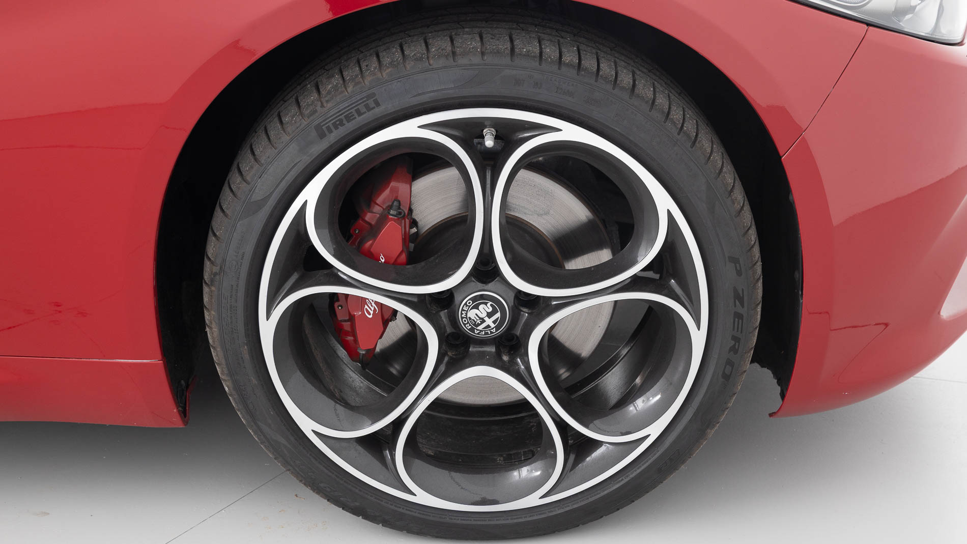 alfa romeo giulia veloce 2.0 TURBO 280CV AWD AUTO 2022 rojo alfa 32