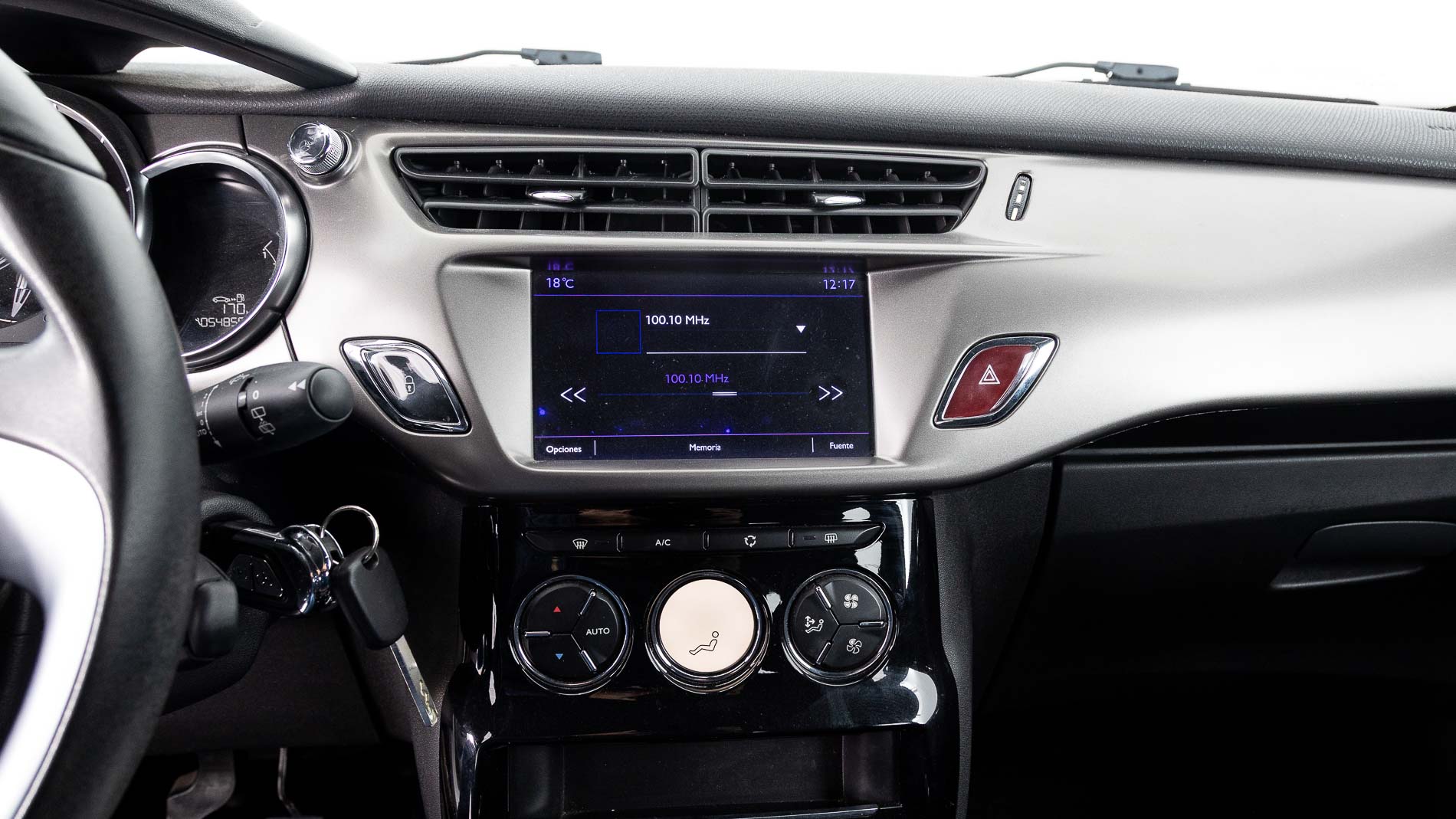 ds ds3 desir 1.2 80 2017 blanco 16