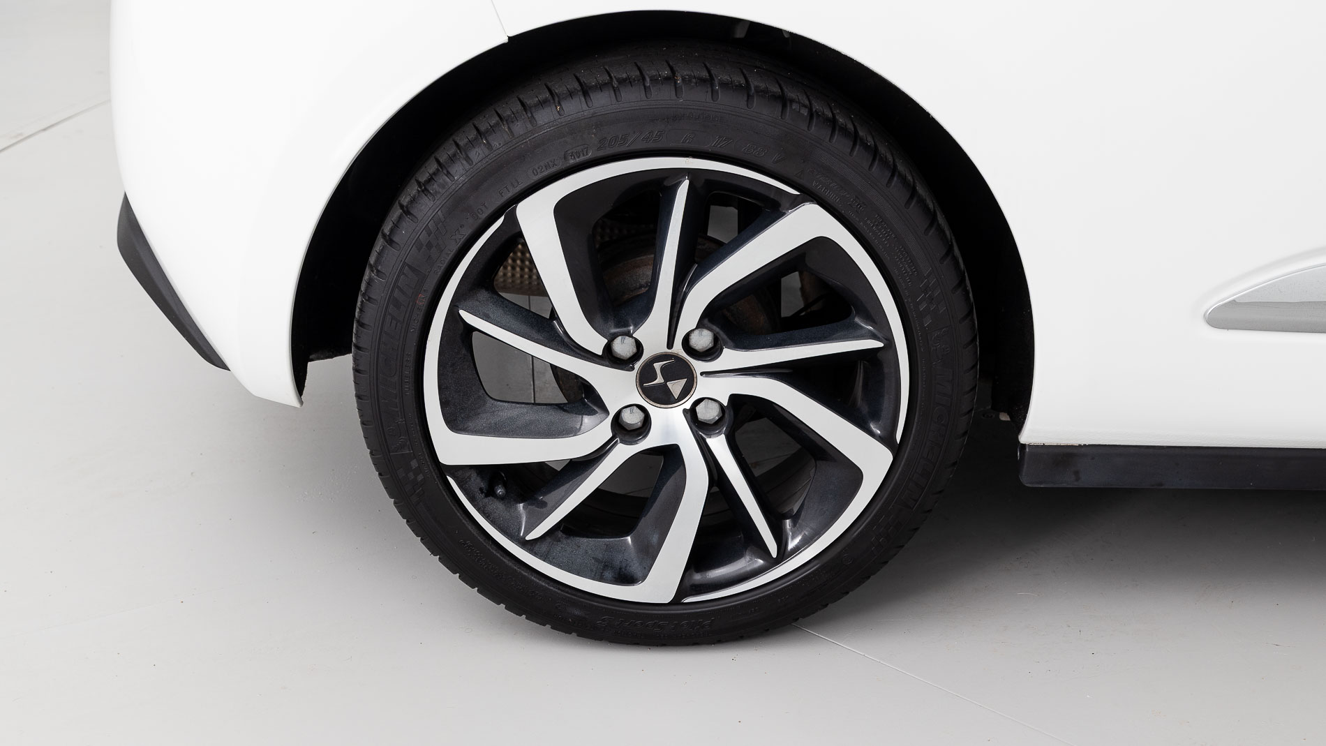 ds ds3 desir 1.2 80 2017 blanco 27