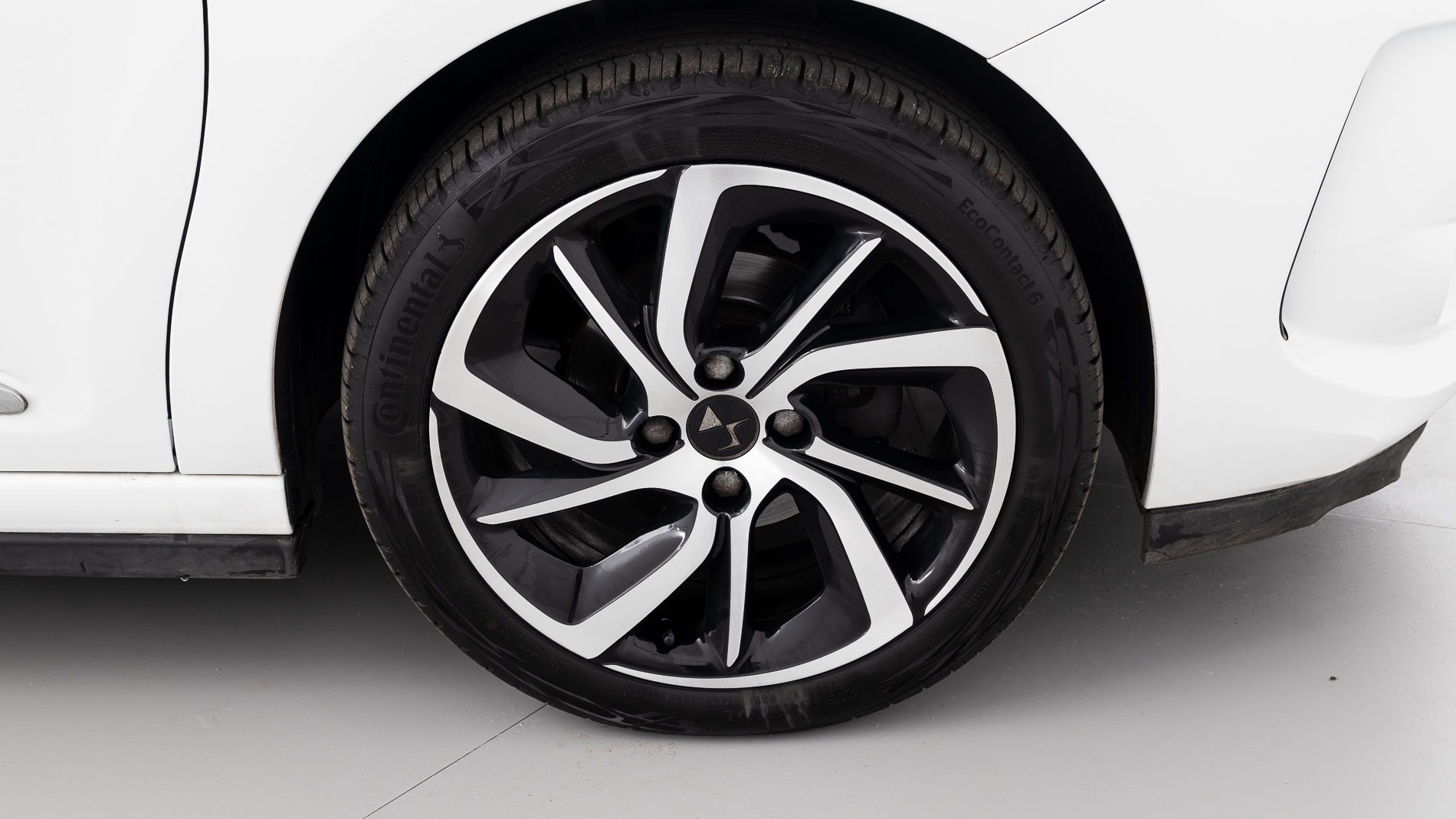 ds ds3 desir 1.2 80 2017 blanco 32