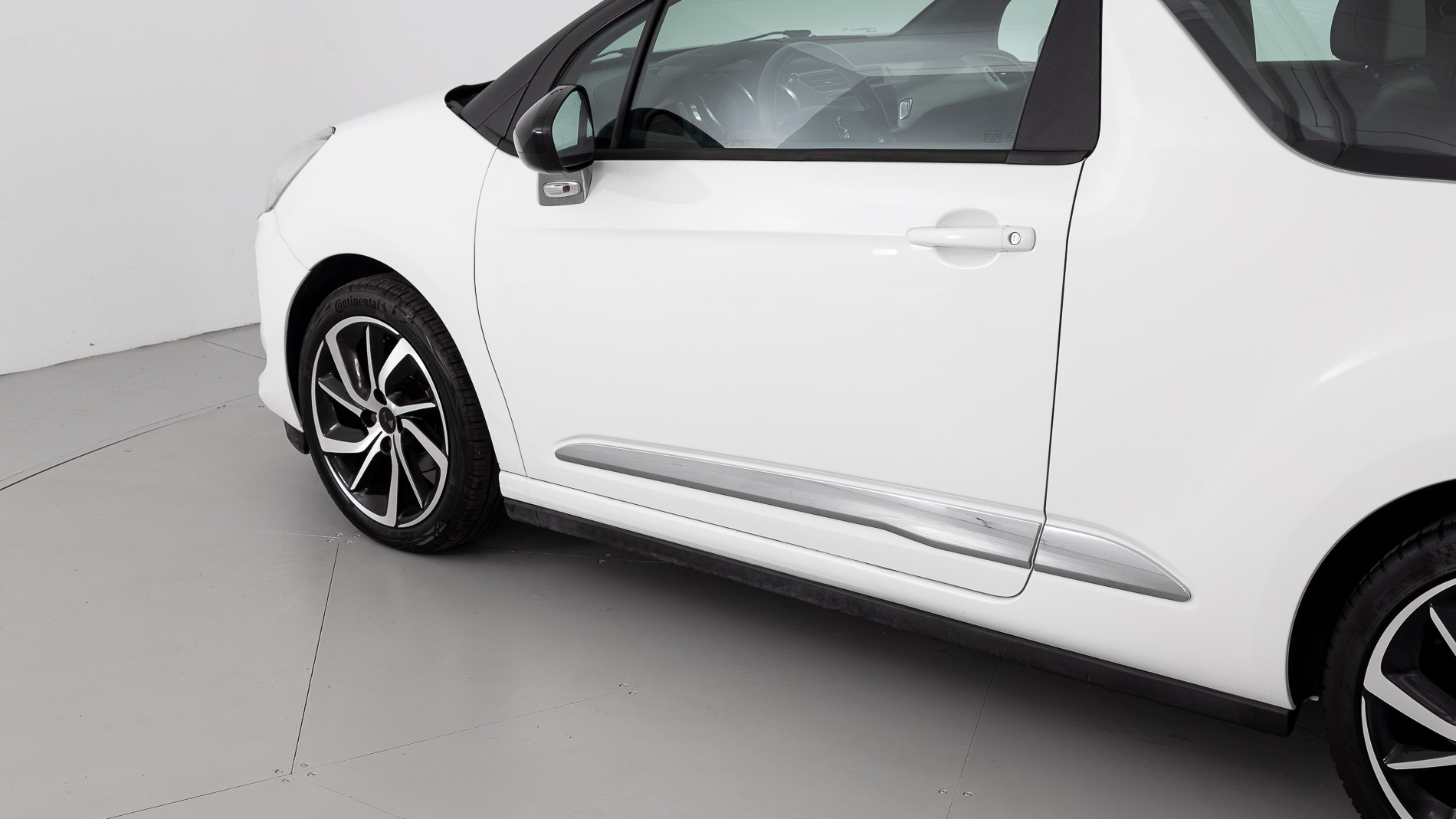 ds ds3 desir 1.2 80 2017 blanco 34