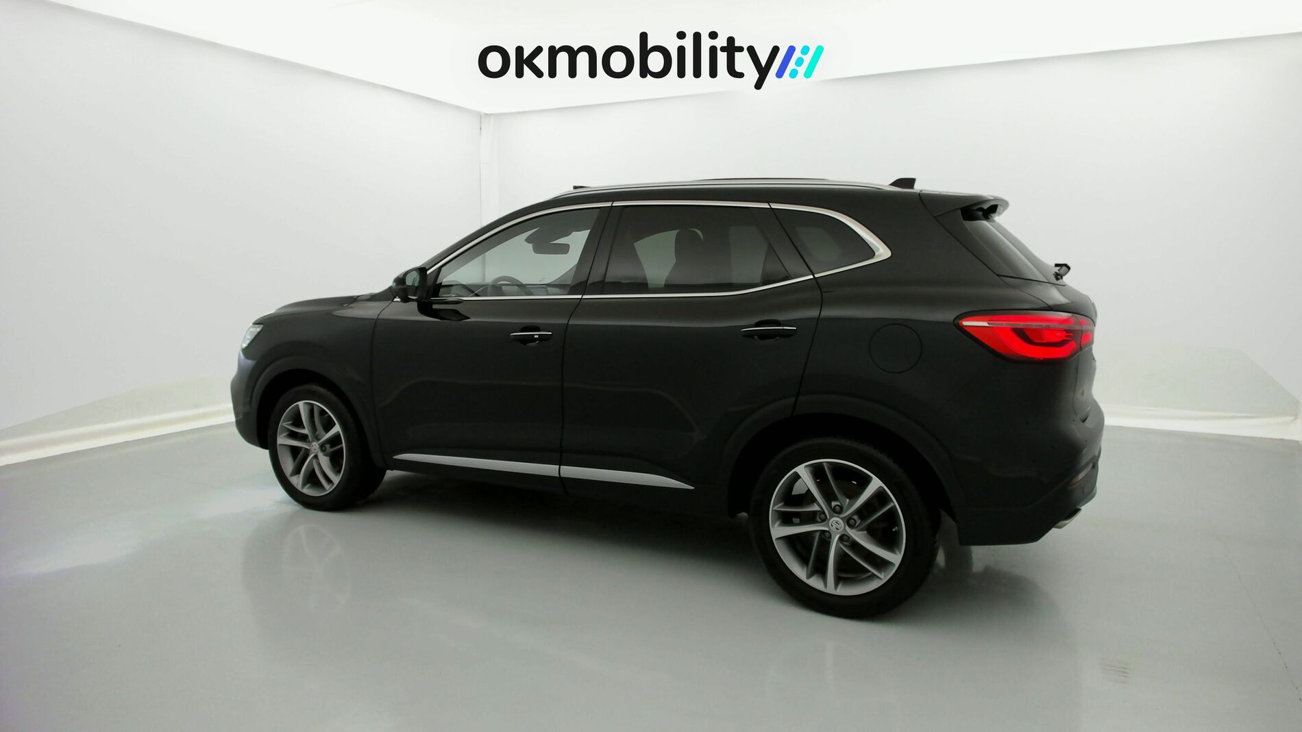 mg hs luxury 1.5 T-GDI 162 AT 2023 pebble black - pbc 4