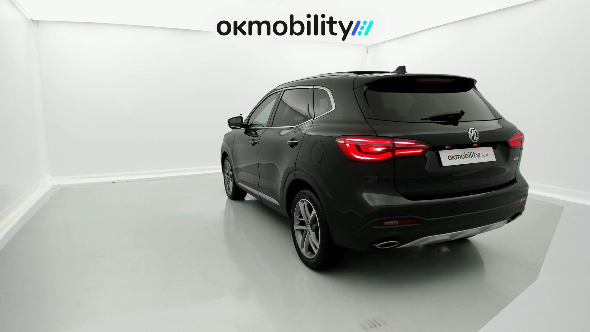 mg hs luxury 1.5 T-GDI 162 AT 2023 pebble black - pbc 8