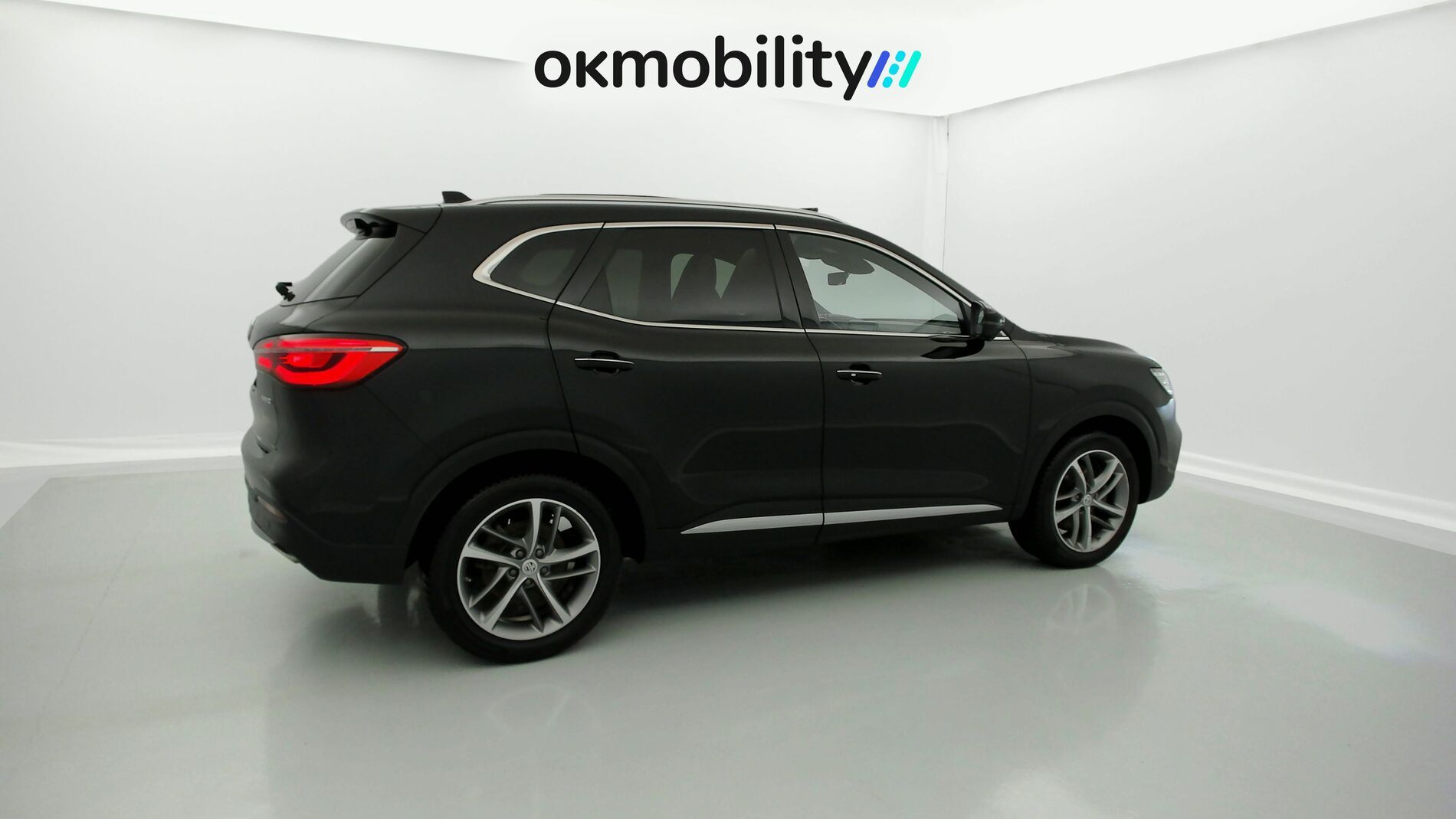 mg hs luxury 1.5 T-GDI 162 AT 2023 pebble black - pbc 9