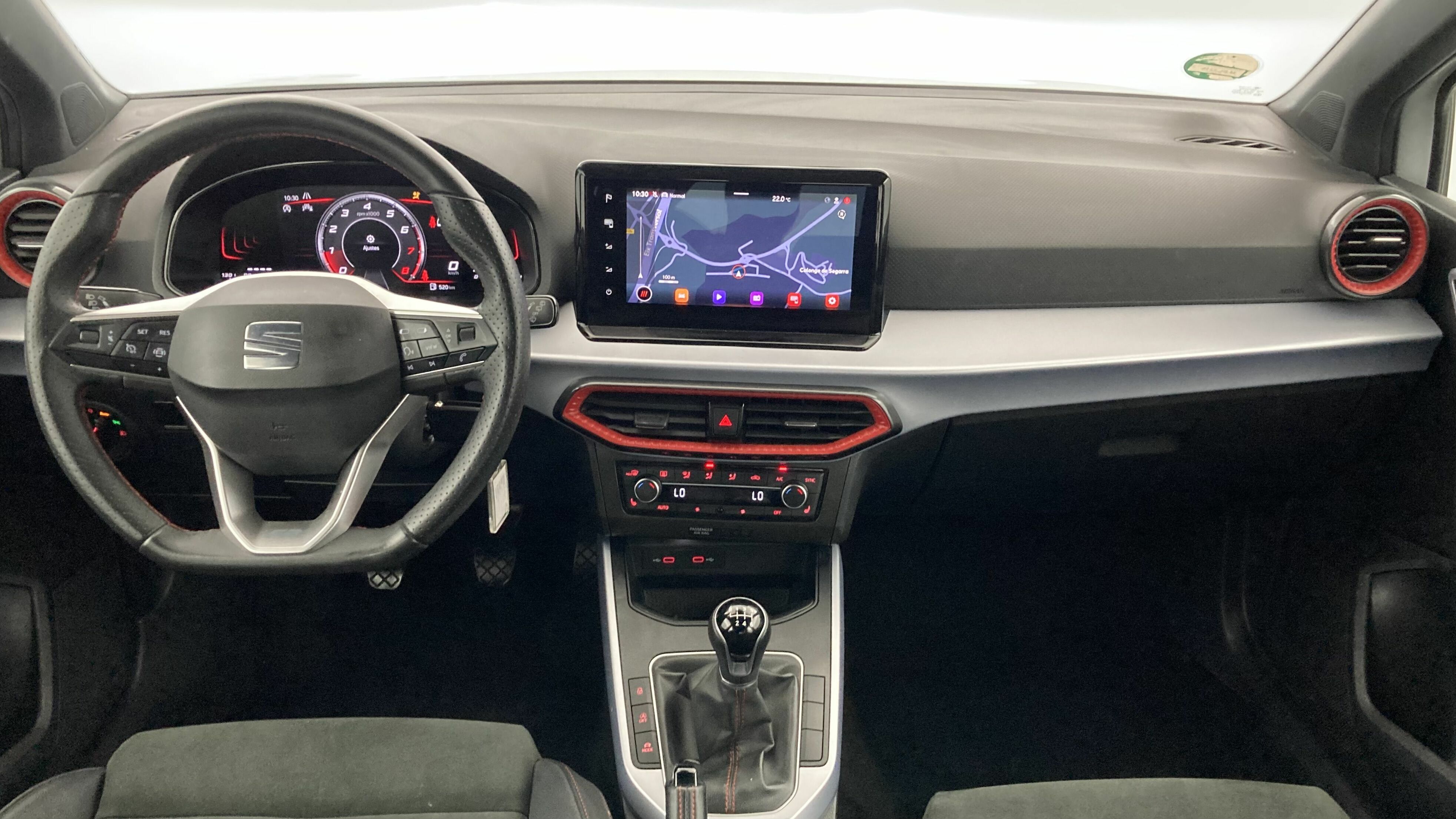 seat arona fr 1.0 TSI 110 2023 nevada weiß metallic / magnetic grau metallic 28