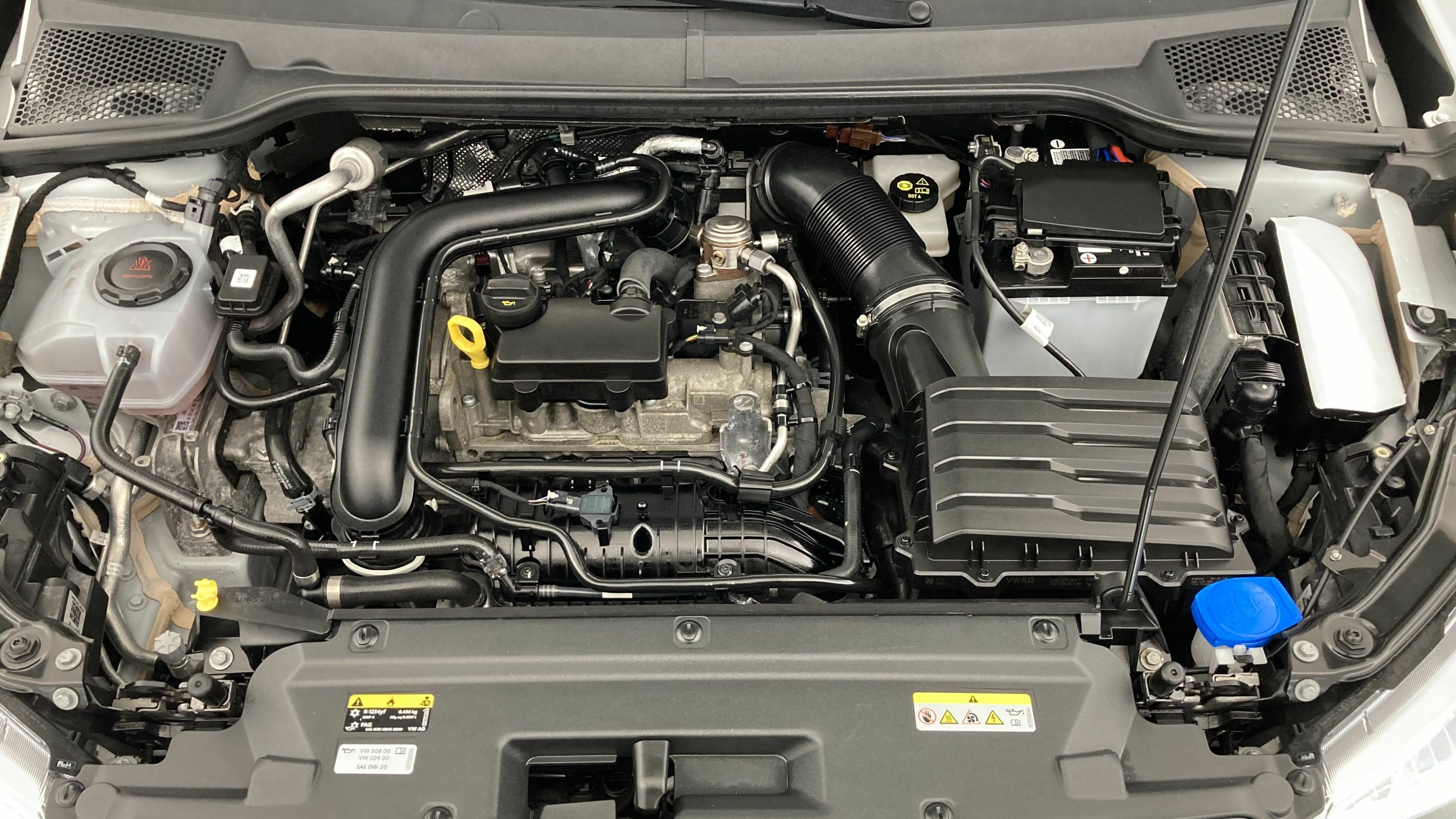 seat arona fr 1.0 TSI 110 2023 nevada weiß metallic / magnetic grau metallic 31