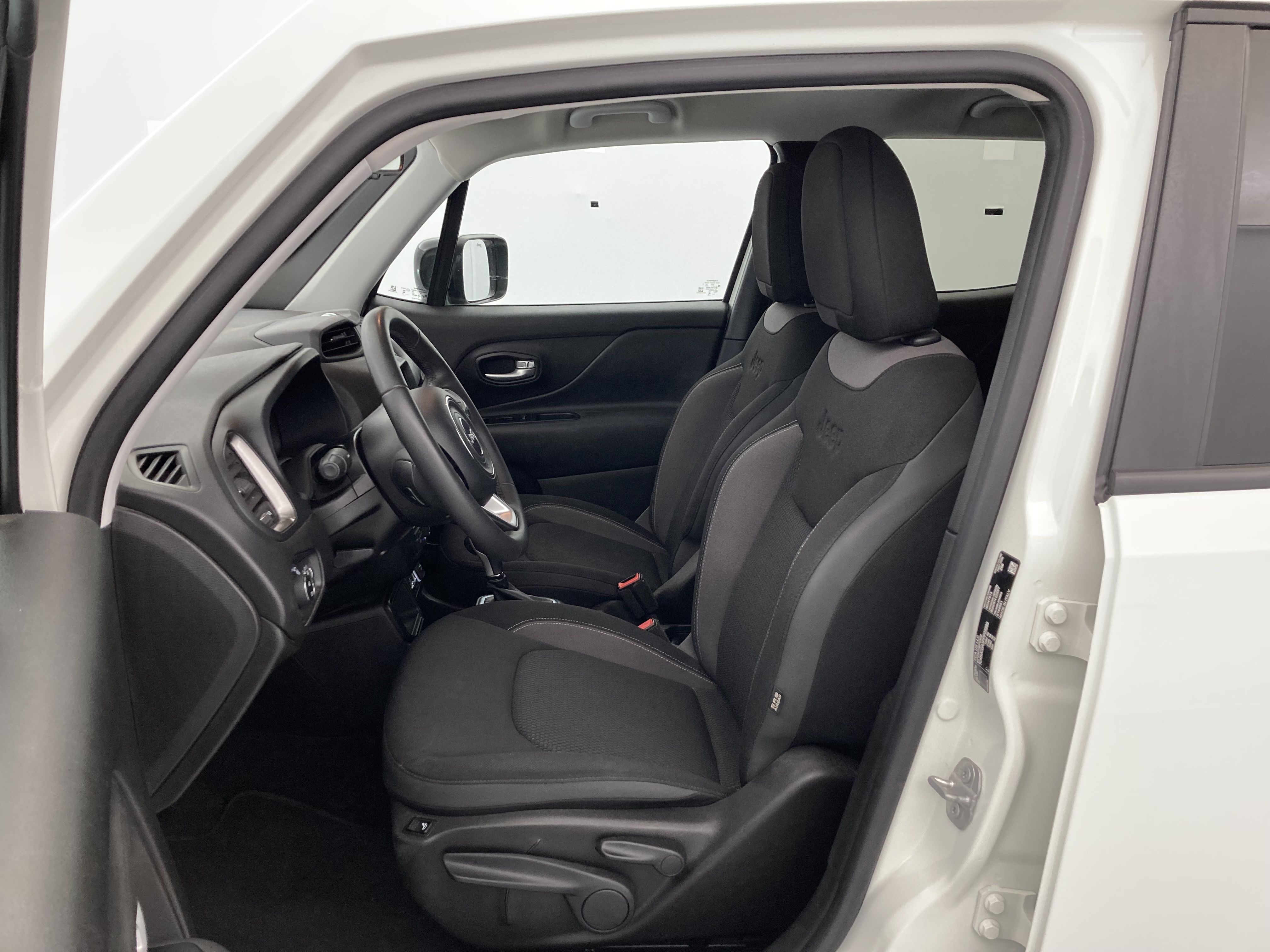 jeep renegade limited 1.5 TURBO 130 DCT 2023 blanco alpine 21