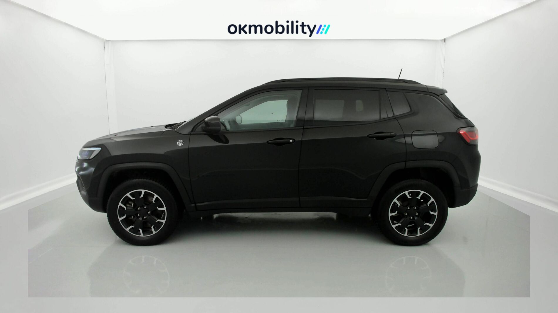 jeep compass trailhawk 1.3 PHEV 240 AWD 2022 negro sólido 3
