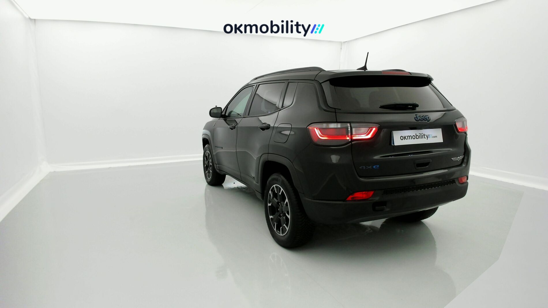 jeep compass trailhawk 1.3 PHEV 240 AWD 2022 negro sólido 8