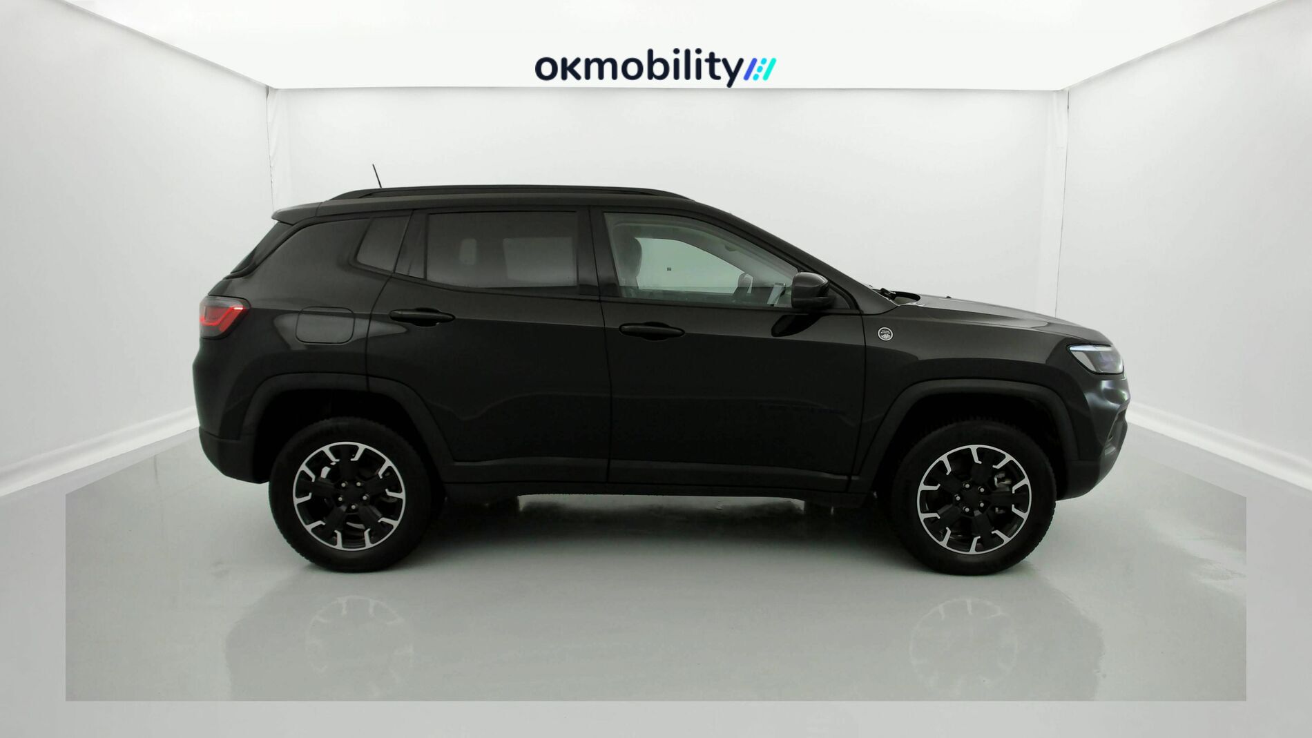 jeep compass trailhawk 1.3 PHEV 240 AWD 2022 negro sólido 11