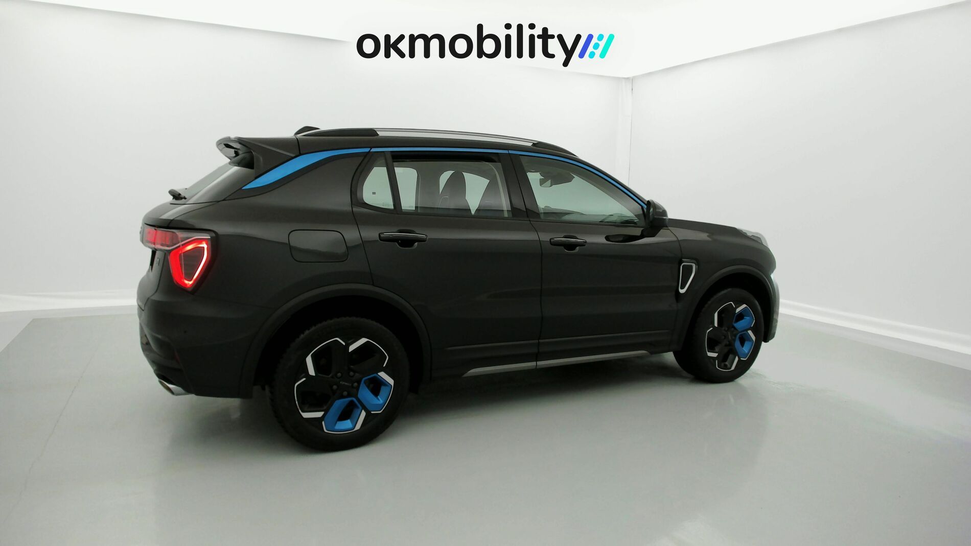 lynk&co 1 nv 1.5 HEV 197 2021 negro 9