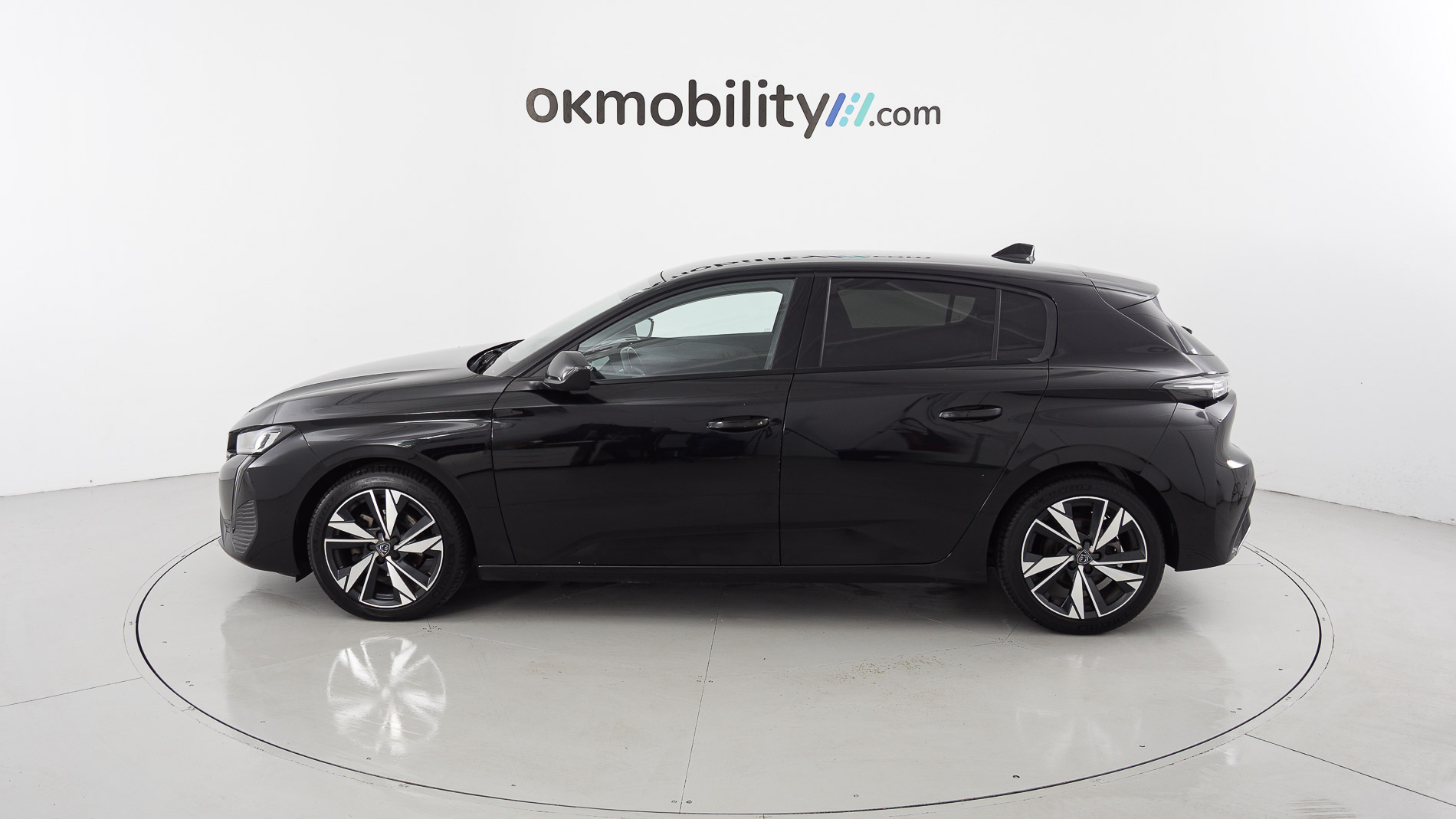 peugeot 308 allure 1.2 PURETECH 130 EAT 2023 negro perla nera 3