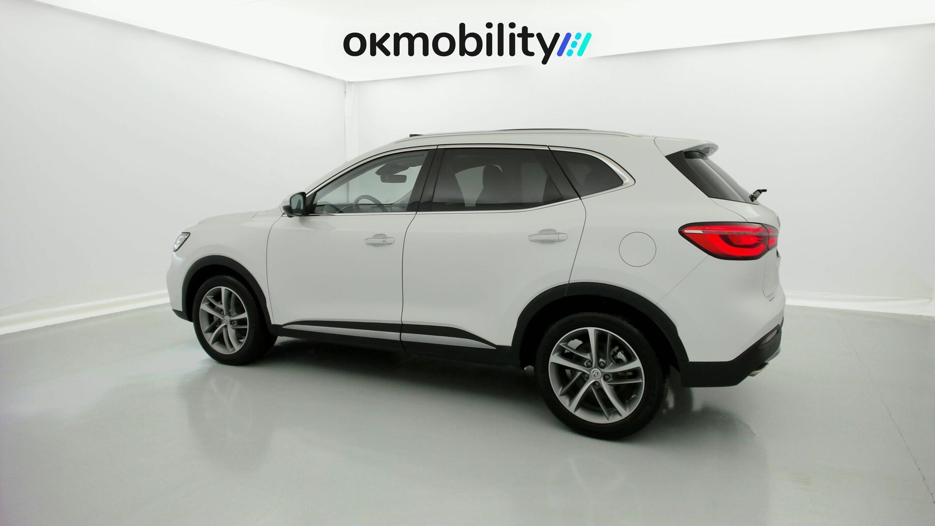 mg hs luxury 1.5 T-GDI 162 2023 dover white 4