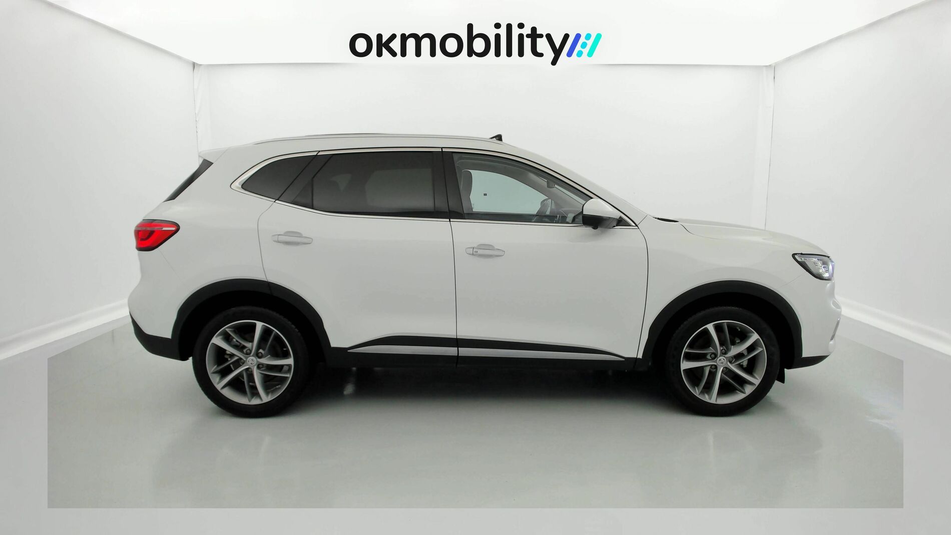 mg hs luxury 1.5 T-GDI 162 2023 dover white 11