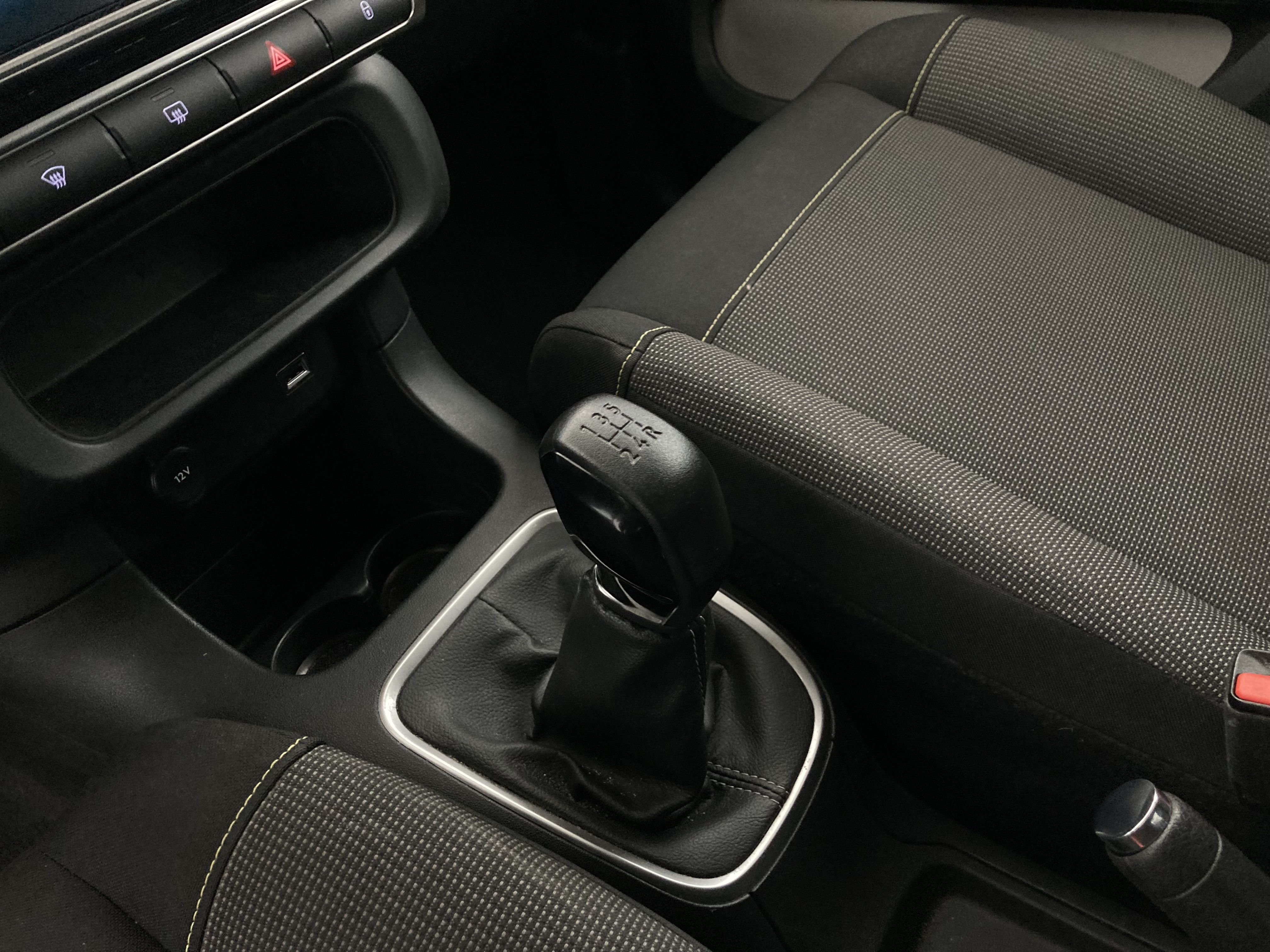 citroen c3 origin max 1.2 PURETECH 83 2024 gris platino / negro 29