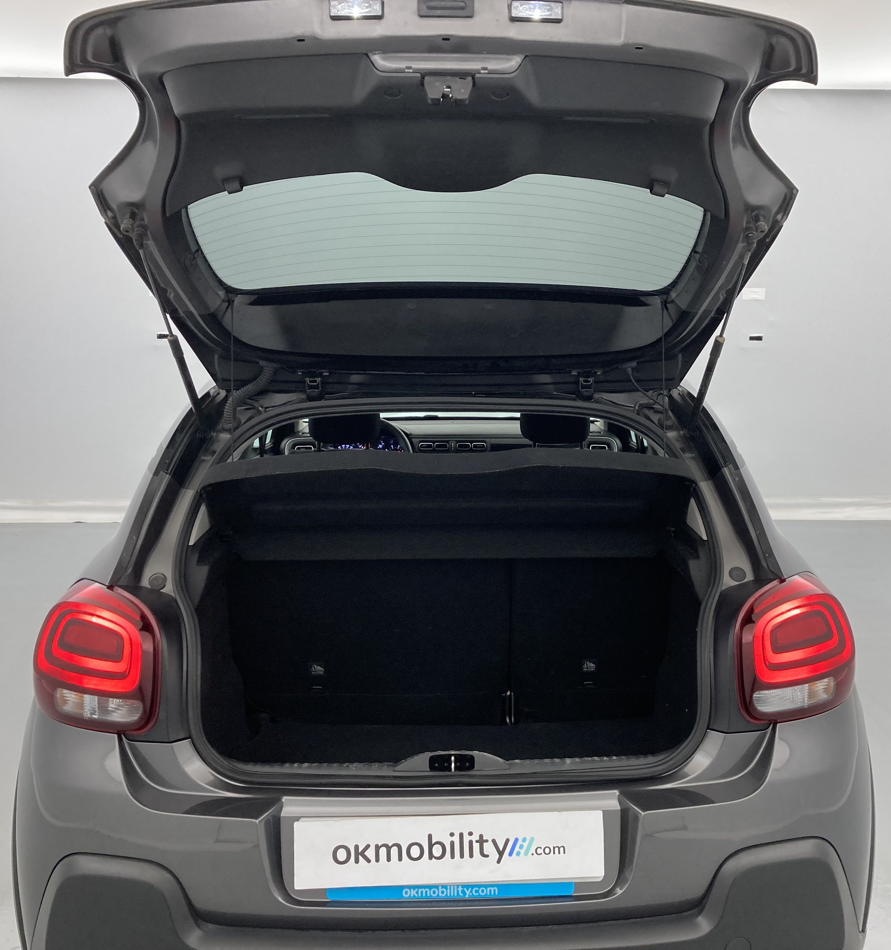 citroen c3 origin max 1.2 PURETECH 83 2024 gris platino / negro 22