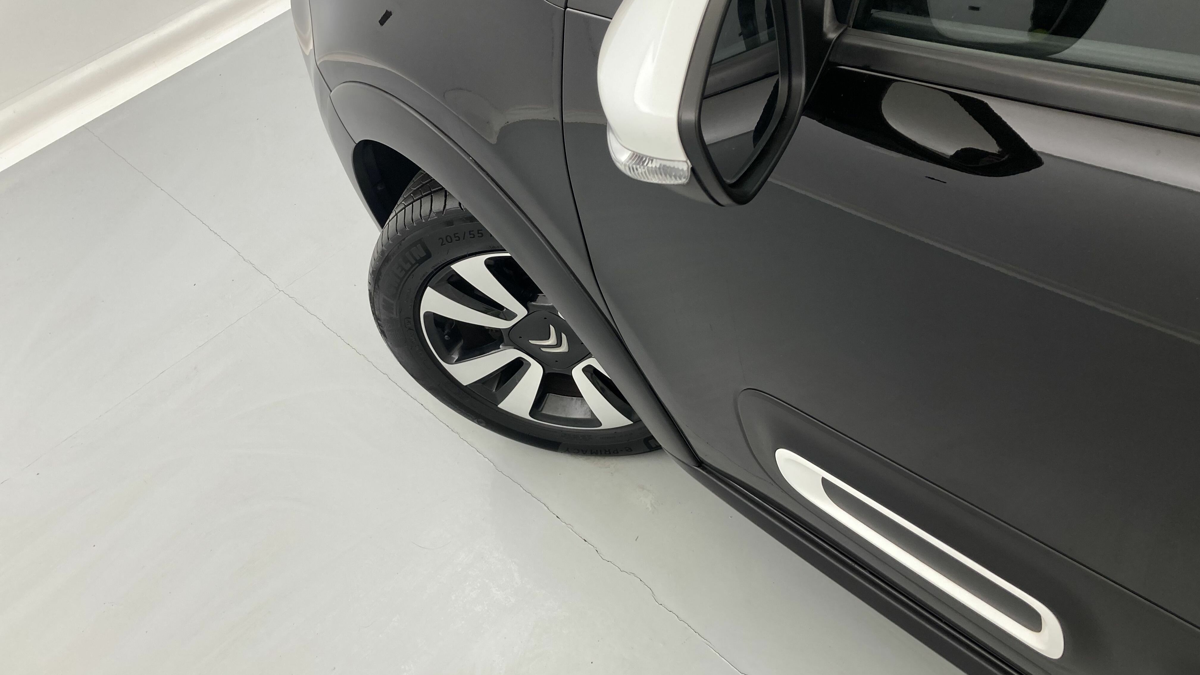 citroen c3 origin max 1.2 PURETECH 83 2024 negro perla nera / blanco 21