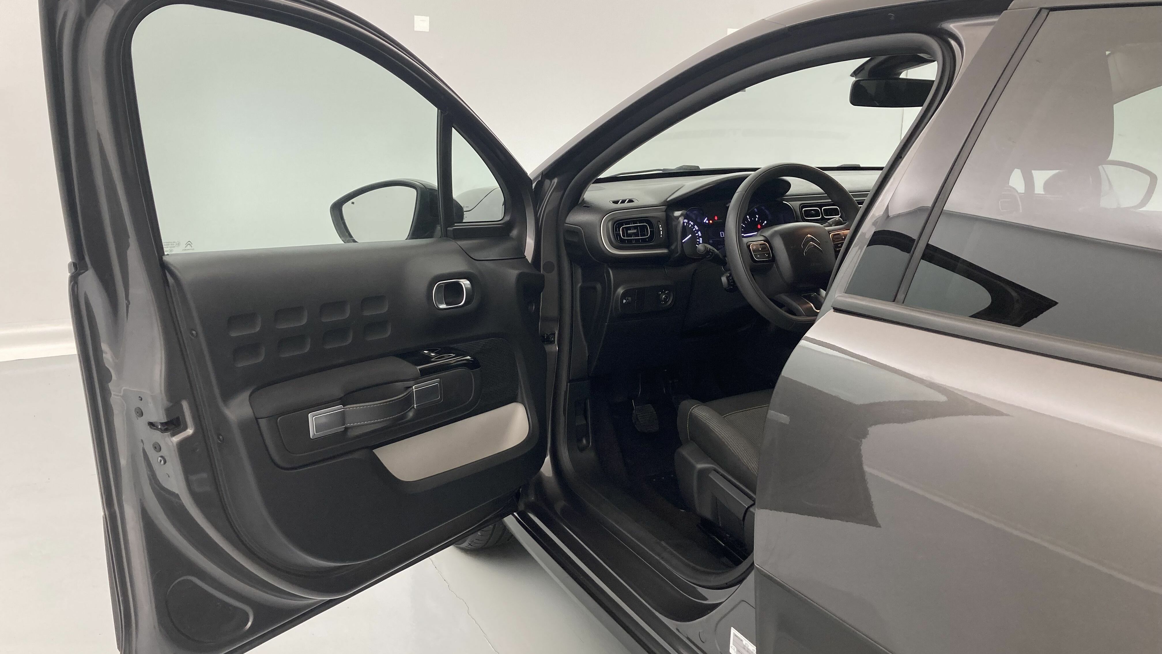 citroen c3 origin max 1.2 PURETECH 83 2024 gris platino 18