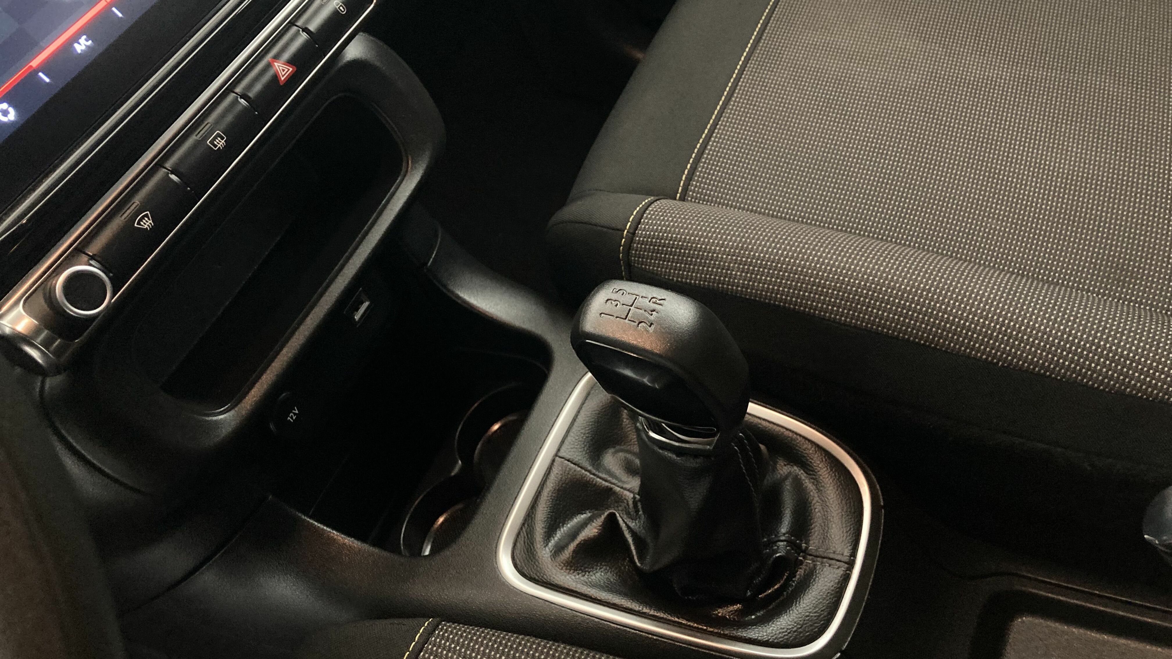 citroen c3 origin max 1.2 PURETECH 83 2024 gris platino 29