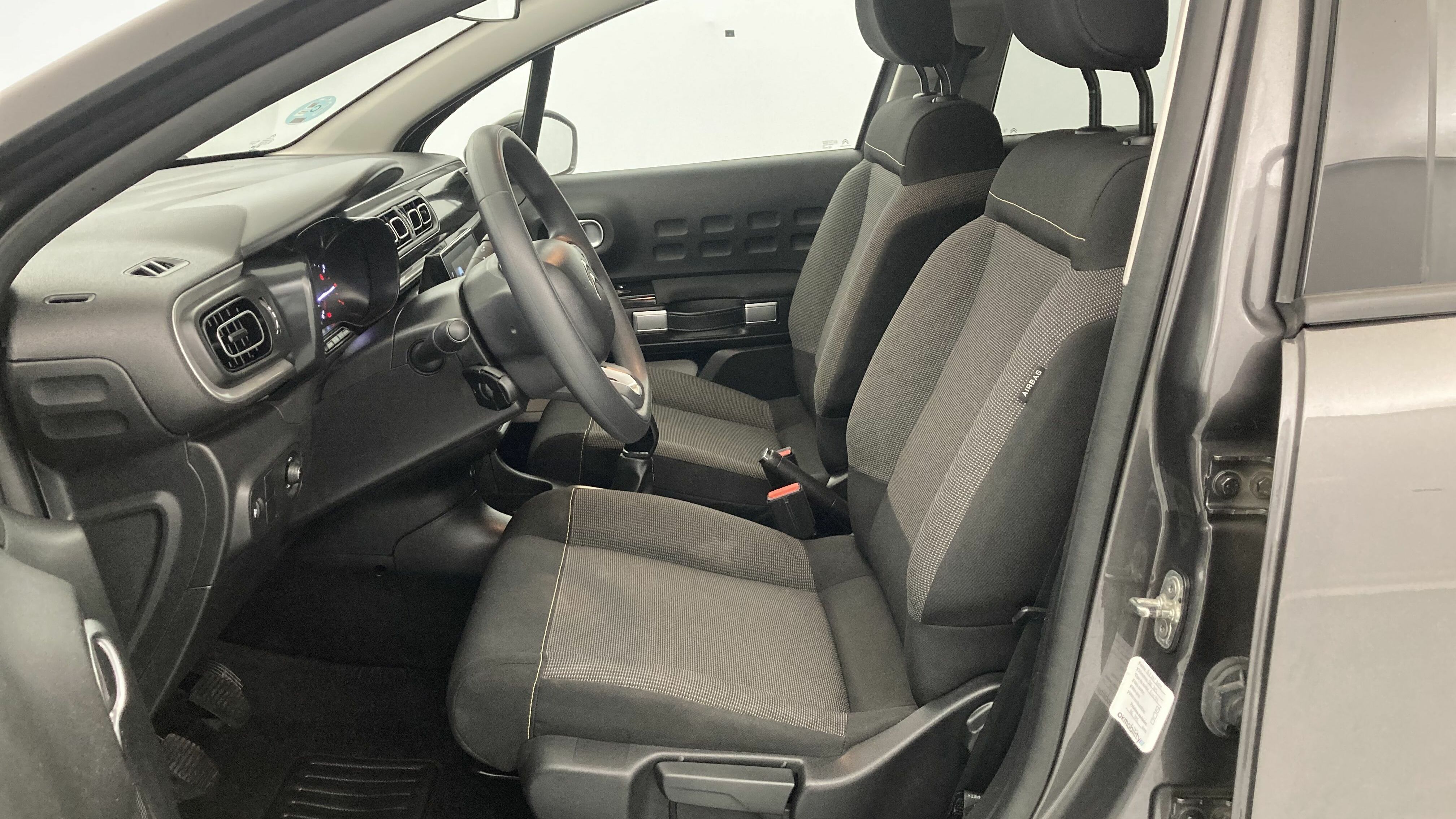 citroen c3 origin max 1.2 PURETECH 83 2024 gris platino 29