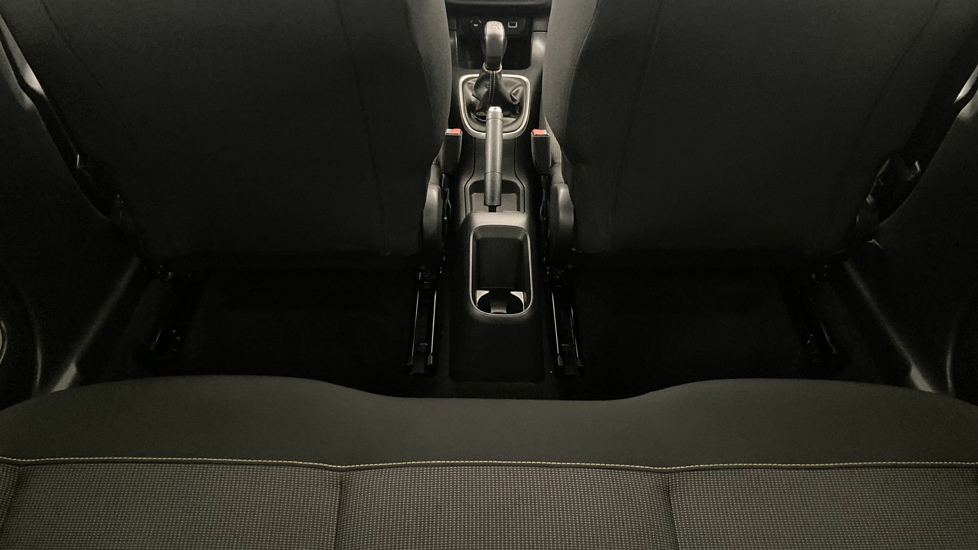 citroen c3 origin max 1.2 PURETECH 83 2024 gris platino 27