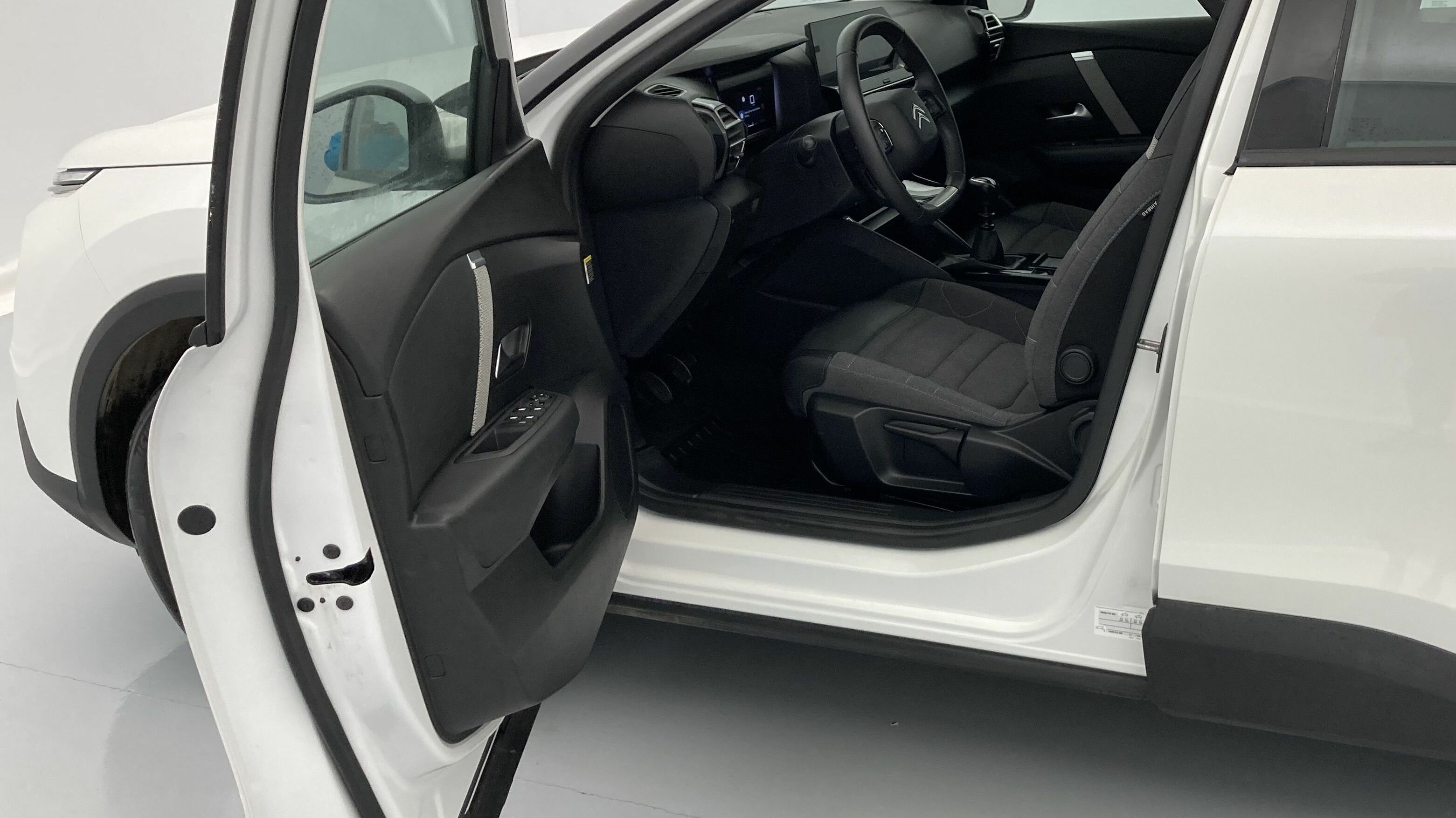 citroen c4 feel pack 1.2 PURETECH 130 2023 blanco nacarado 15