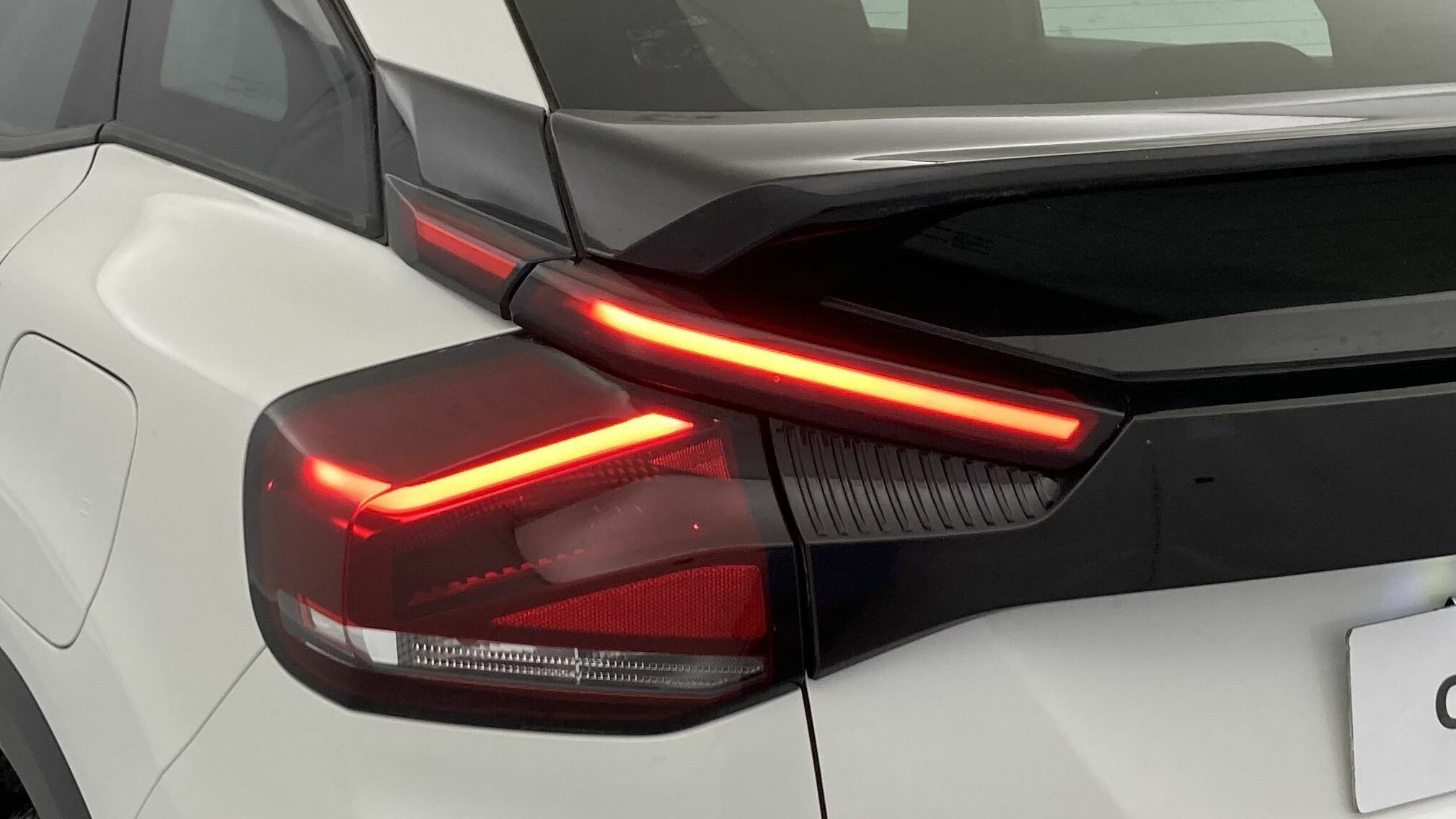 citroen c4 feel pack 1.2 PURETECH 130 2023 blanco nacarado 17