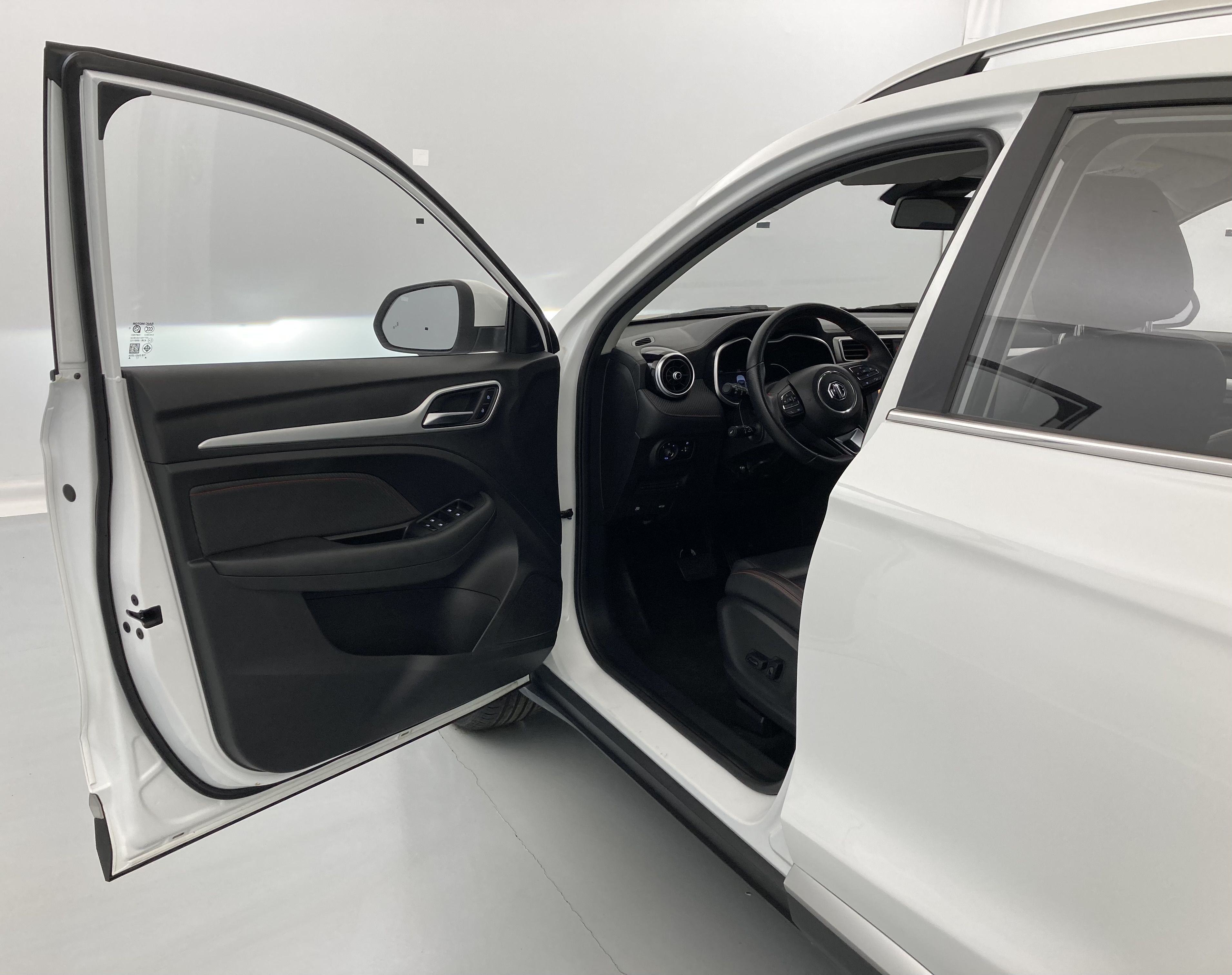 mg zs luxury 1.0 T-GDI 111 CA 2023 dover white 17