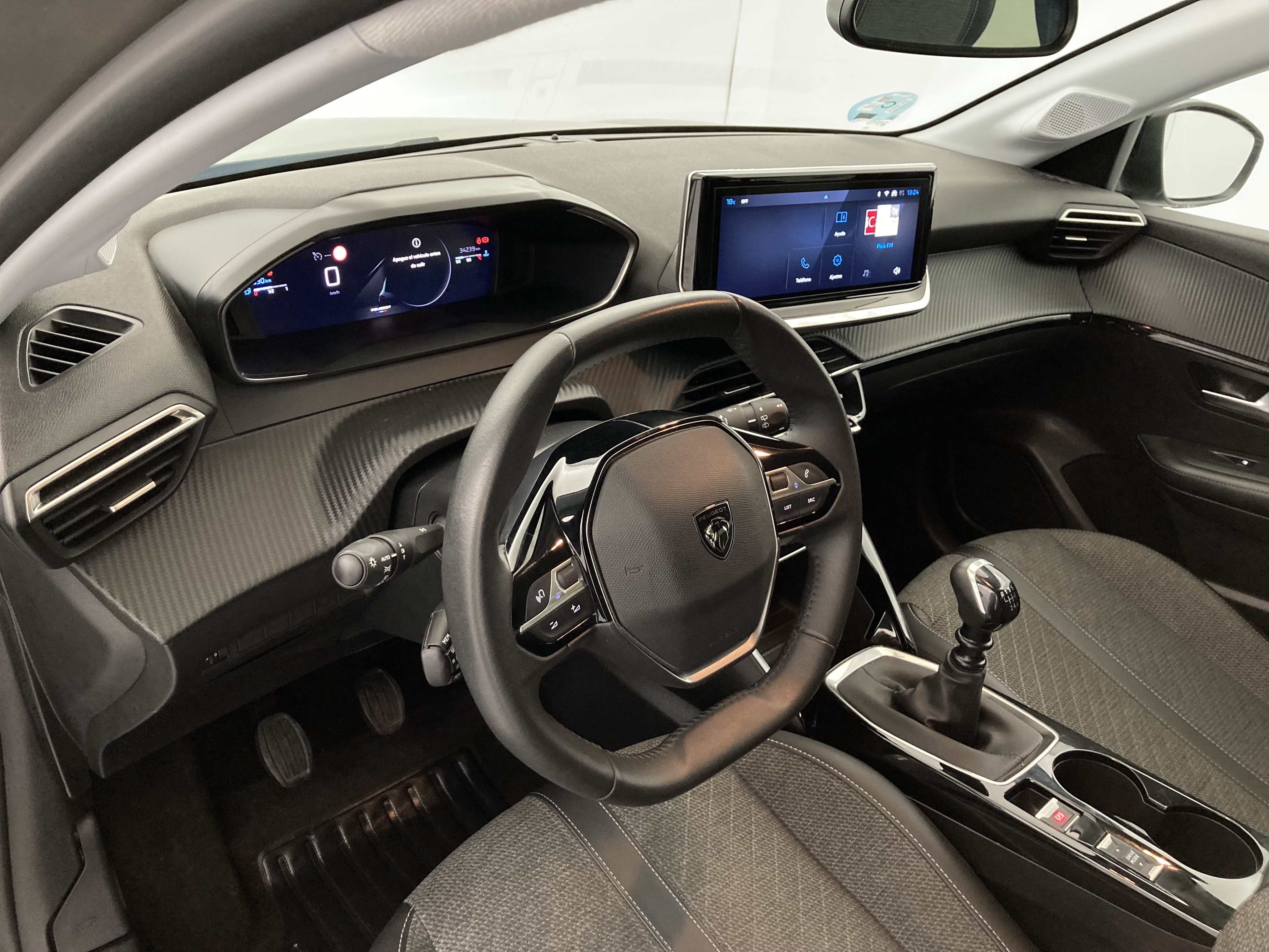 peugeot 208 allure 1.2 PURETECH 100 2024 gris selenium 30