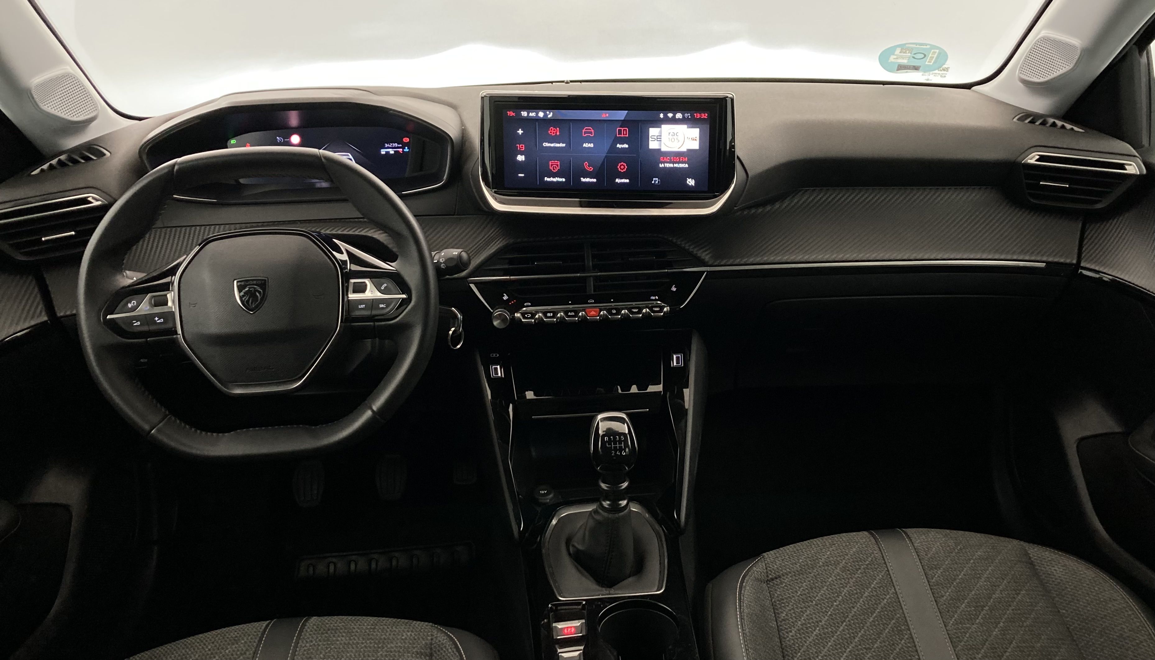 peugeot 208 allure 1.2 PURETECH 100 2024 gris selenium 27