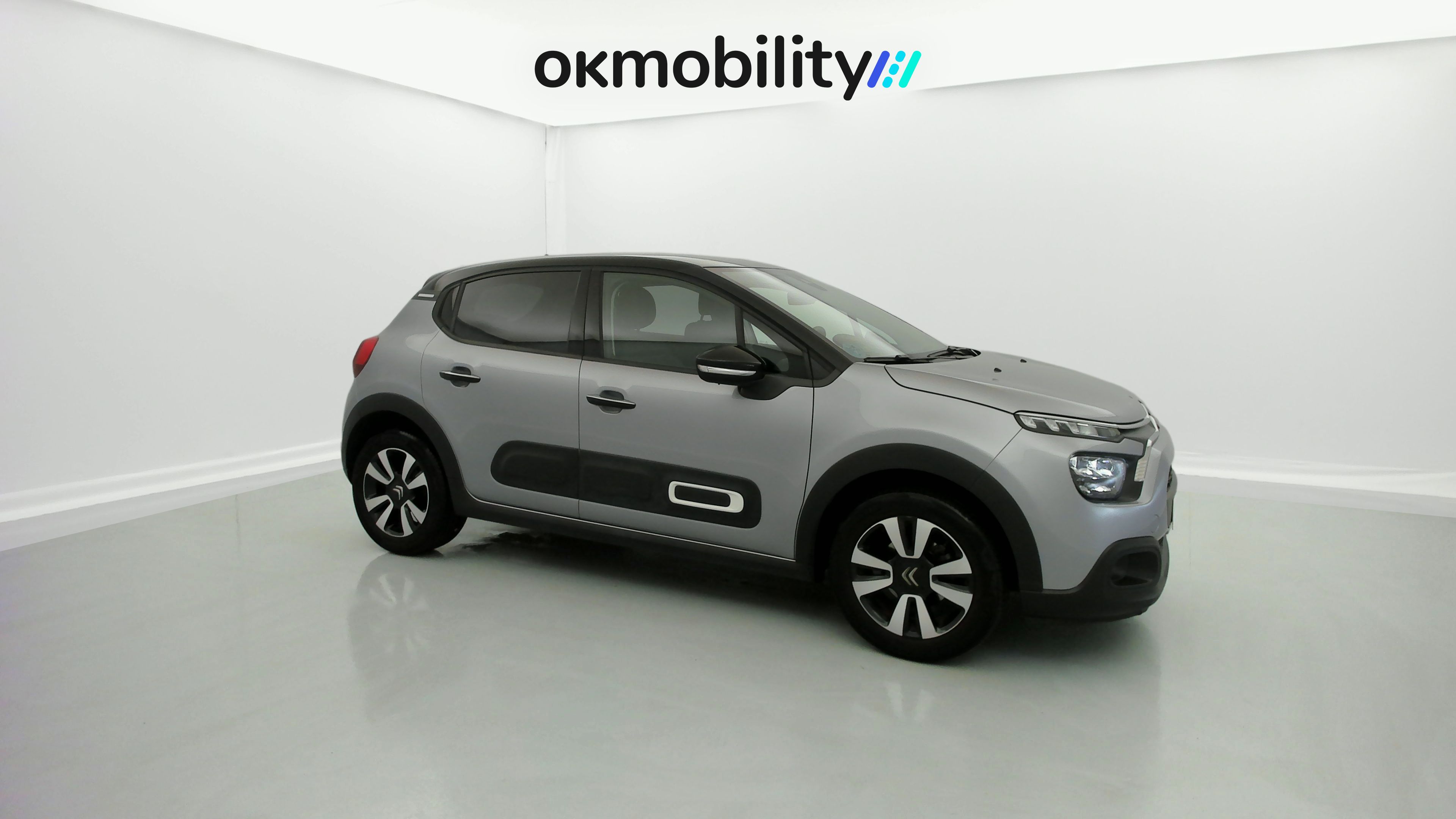 citroen c3 shine 1.2 PURETECH 83 2023 gris acero / negro 13