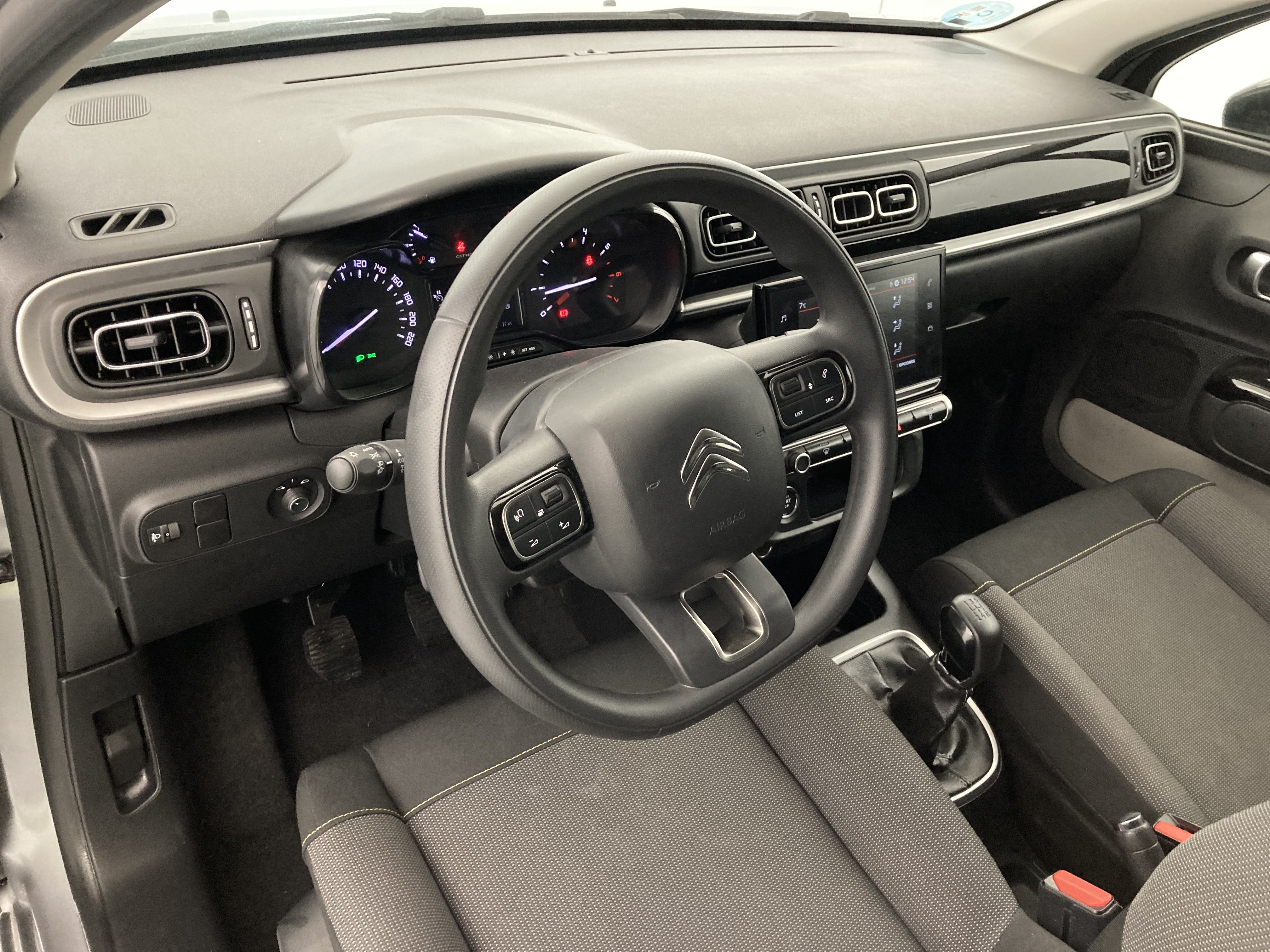 citroen c3 shine 1.2 PURETECH 83 2023 gris acero / negro 32