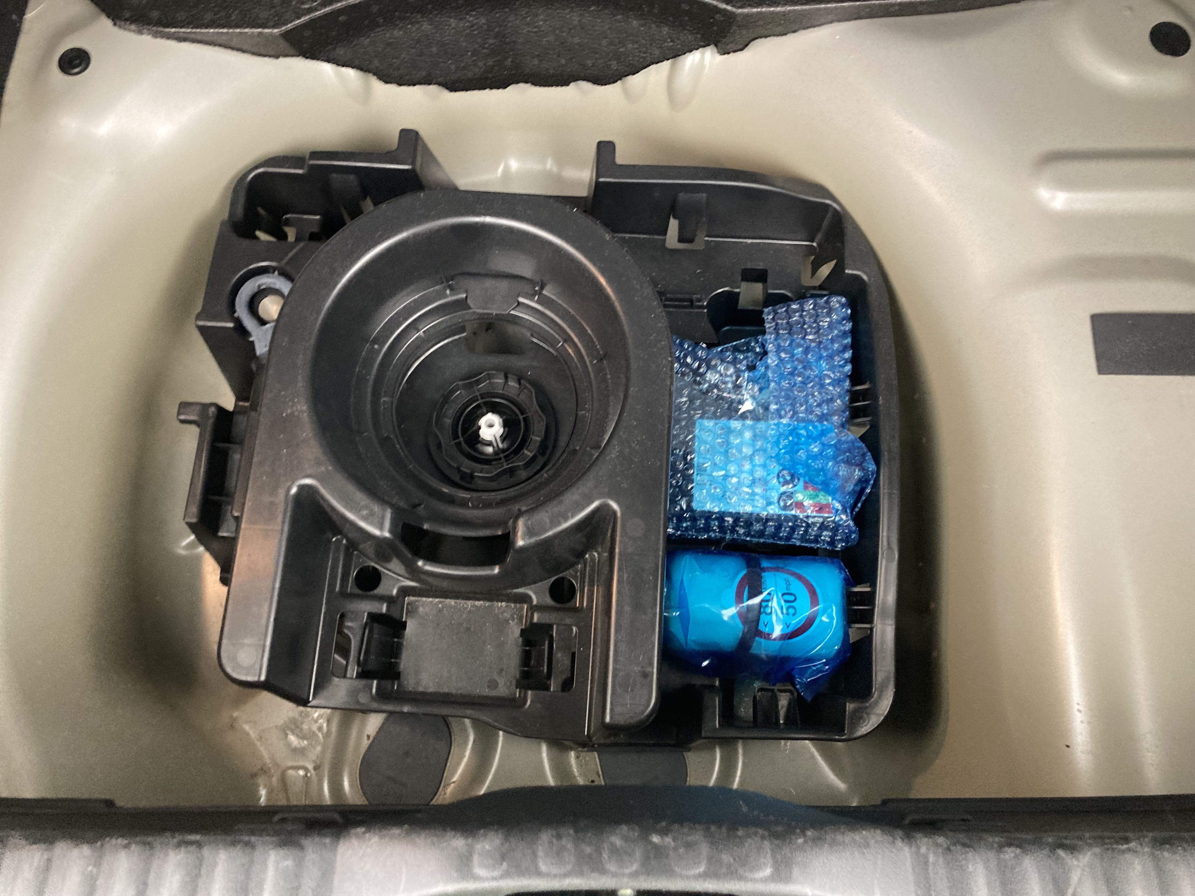 citroen c3 shine 1.2 PURETECH 83 2023 gris acero / negro 31