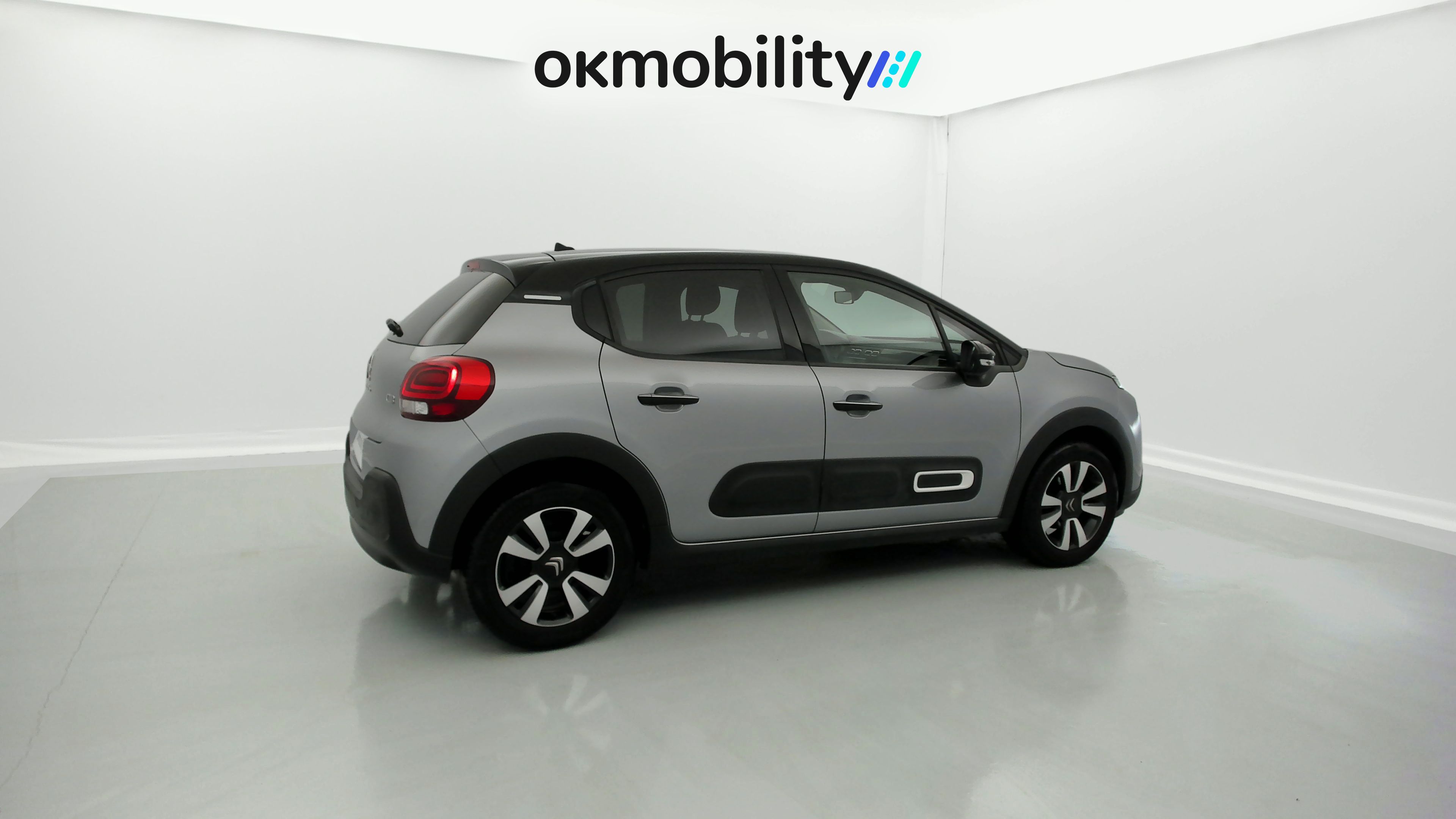 citroen c3 shine 1.2 PURETECH 83 2023 gris acero / negro 14