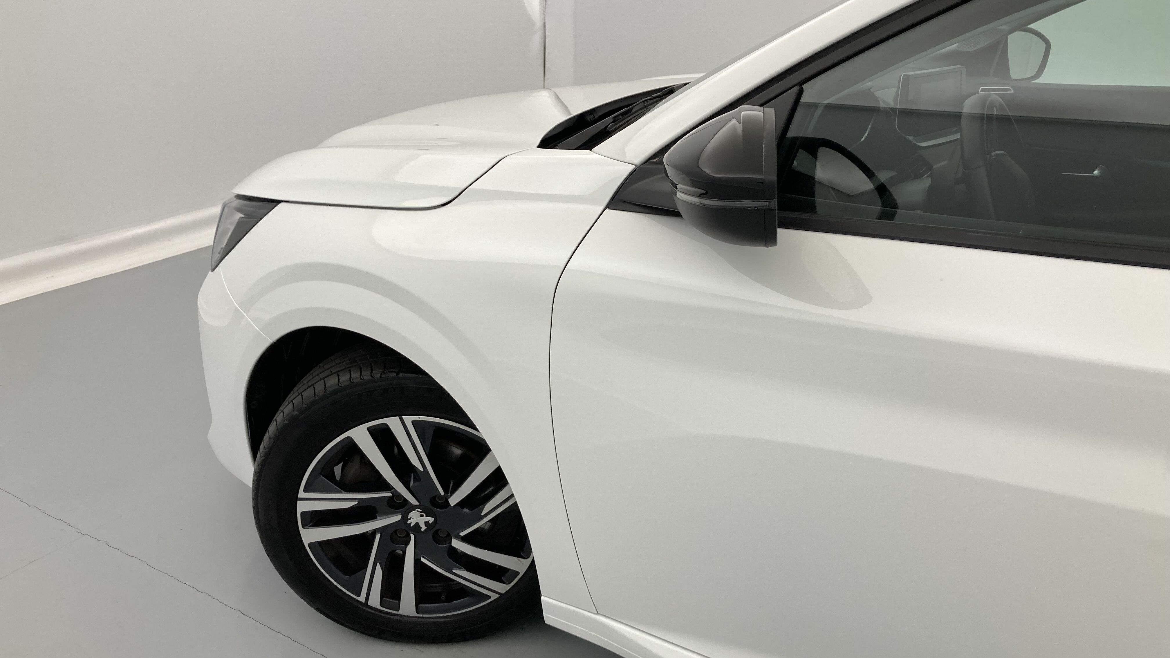 peugeot 208 allure 1.2 PURETECH 100 2024 blanco banquise 16