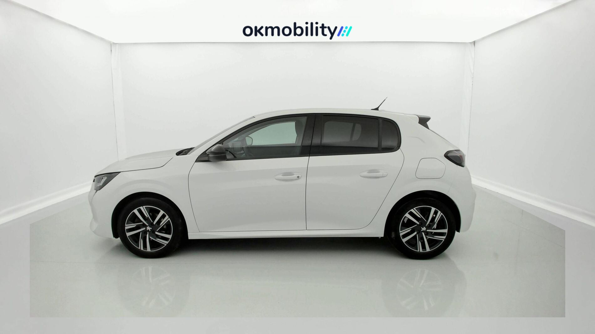 peugeot 208 allure 1.2 PURETECH 100 2024 blanco banquise 4