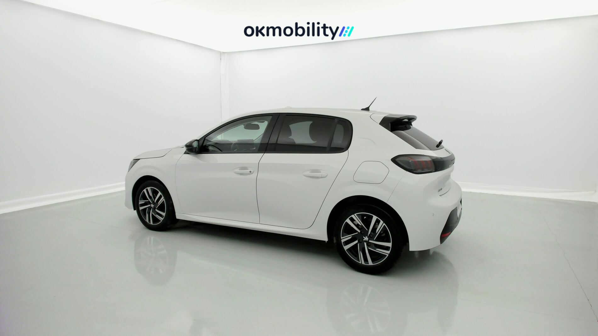 peugeot 208 allure 1.2 PURETECH 100 2024 blanco banquise 3