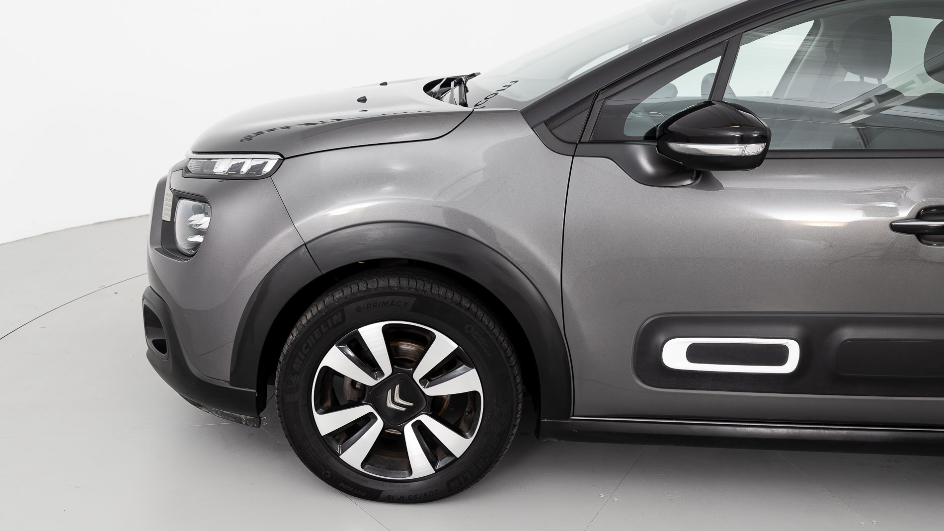 citroen c3 origin max 1.2 PURETECH 83 2024 gris platino / negro 25