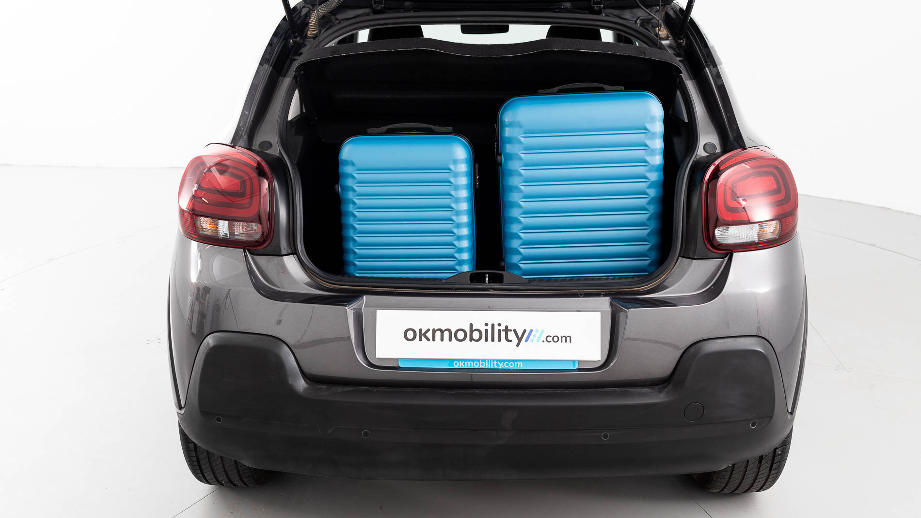 citroen c3 origin max 1.2 PURETECH 83 2024 gris platino / negro 29