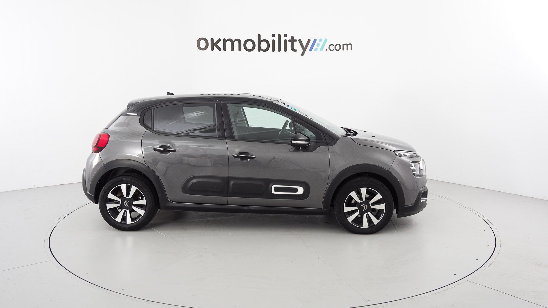 citroen c3 origin max 1.2 PURETECH 83 2024 gris platino / negro 11
