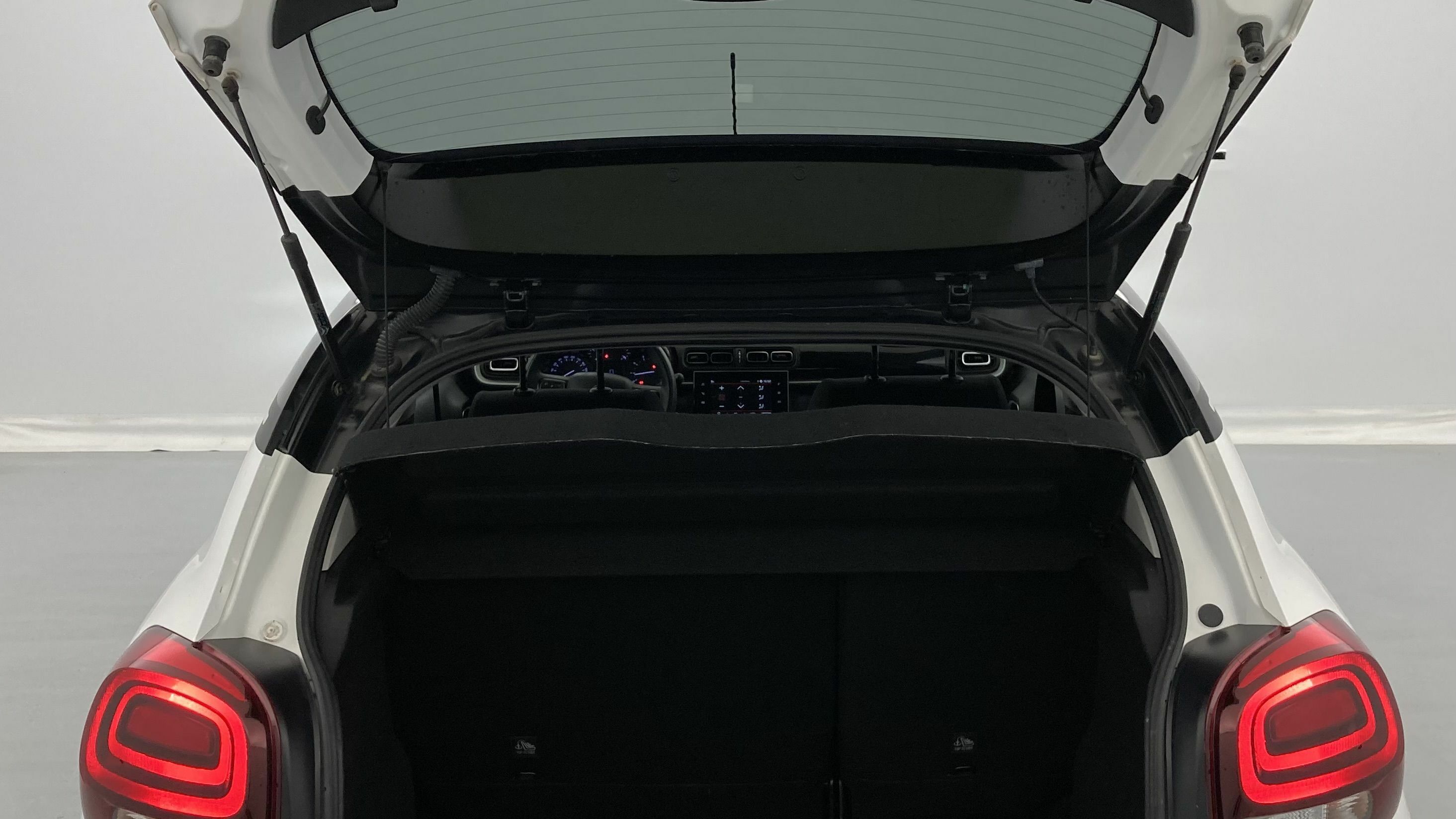 citroen c3 origin max 1.2 PURETECH 83 2024 blanco banquise / negro 15