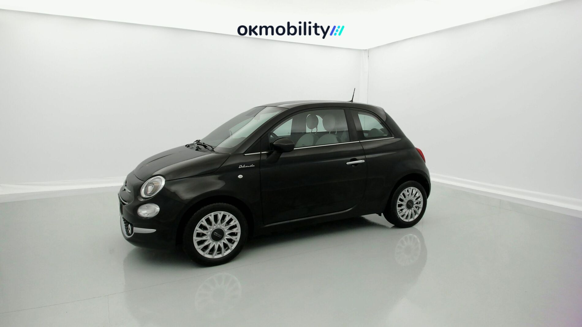 fiat 500 dolcevita 1.0 HYBRID 70 MHEV 2023 negro vesuvio 4