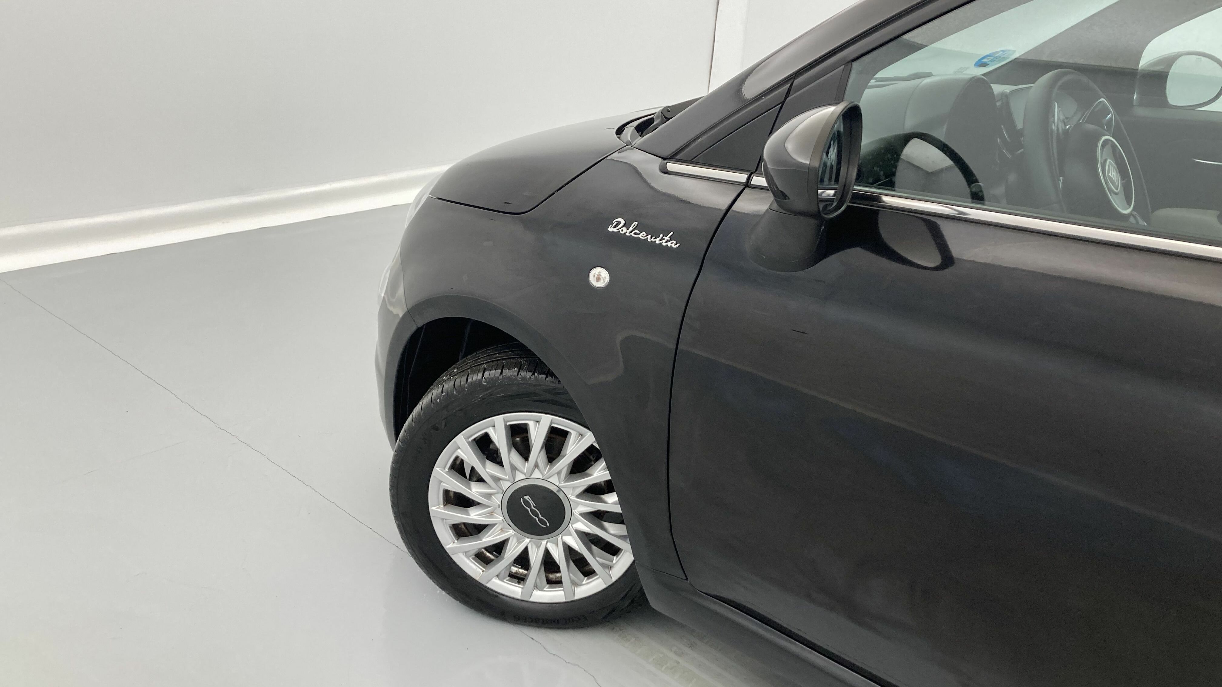 fiat 500 dolcevita 1.0 HYBRID 70 MHEV 2023 negro vesuvio 22