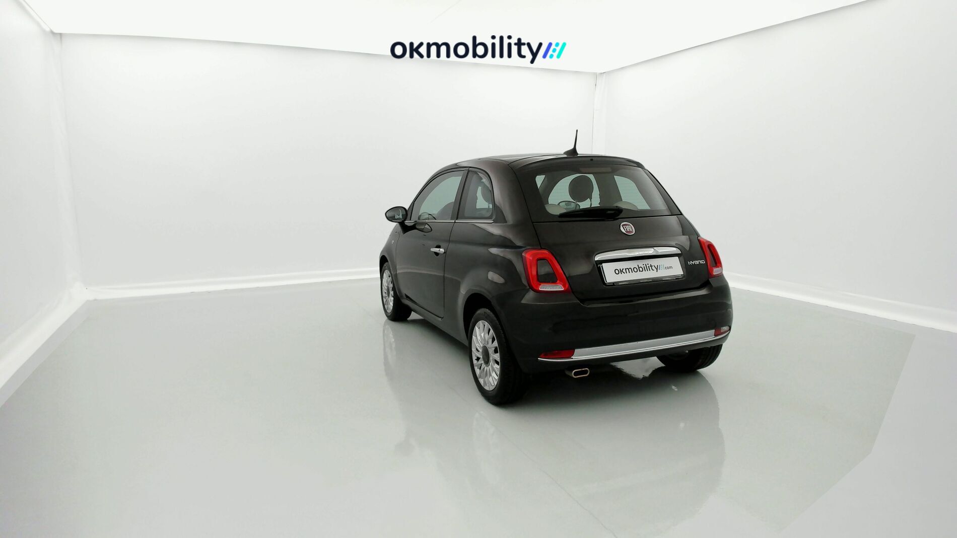 fiat 500 dolcevita 1.0 HYBRID 70 MHEV 2023 negro vesuvio 3