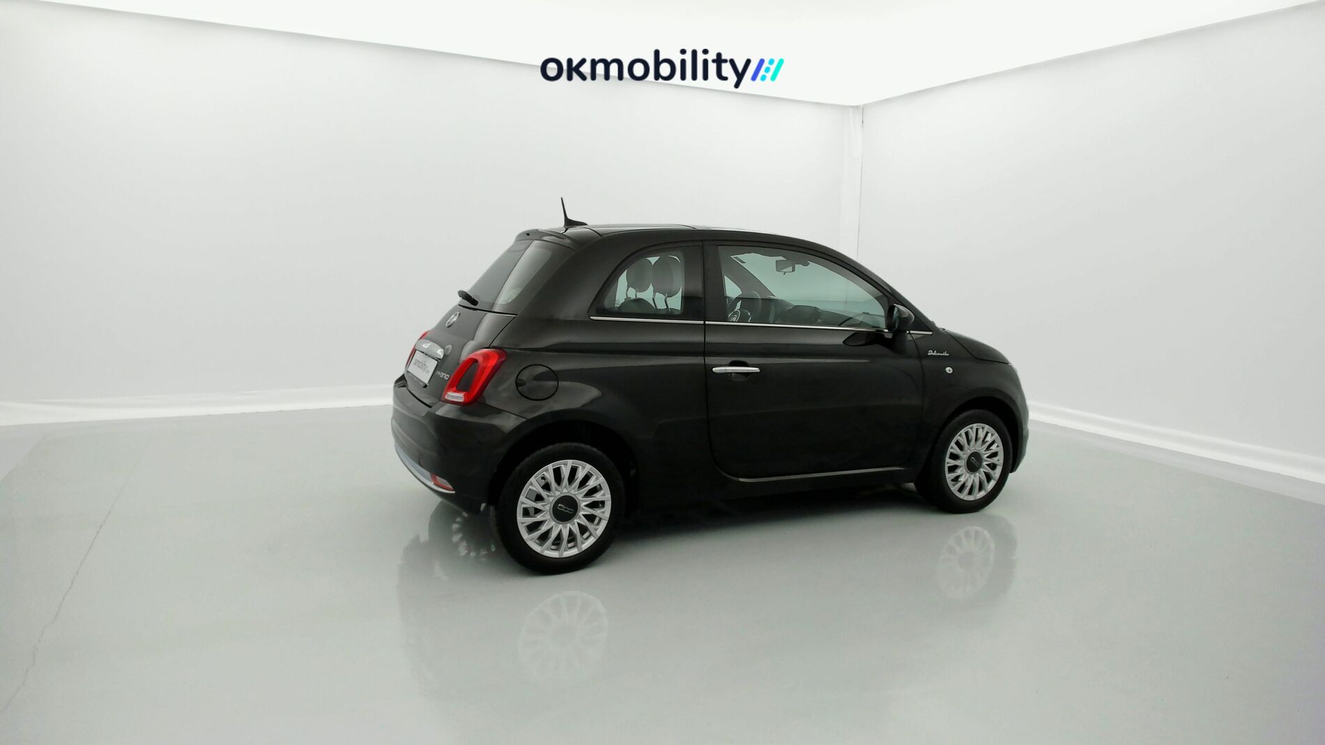 fiat 500 dolcevita 1.0 HYBRID 70 MHEV 2023 negro vesuvio 10